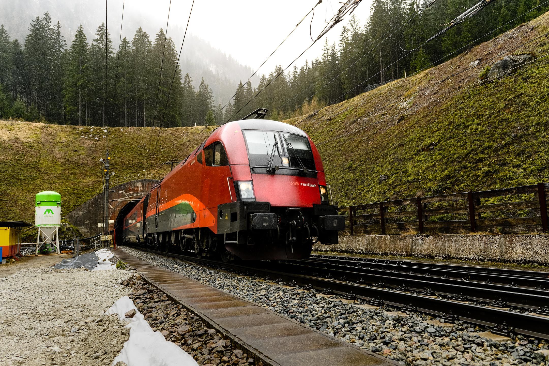 Der Tauern-Eisenbahntunnel ist von November bis Juli gesperrt.