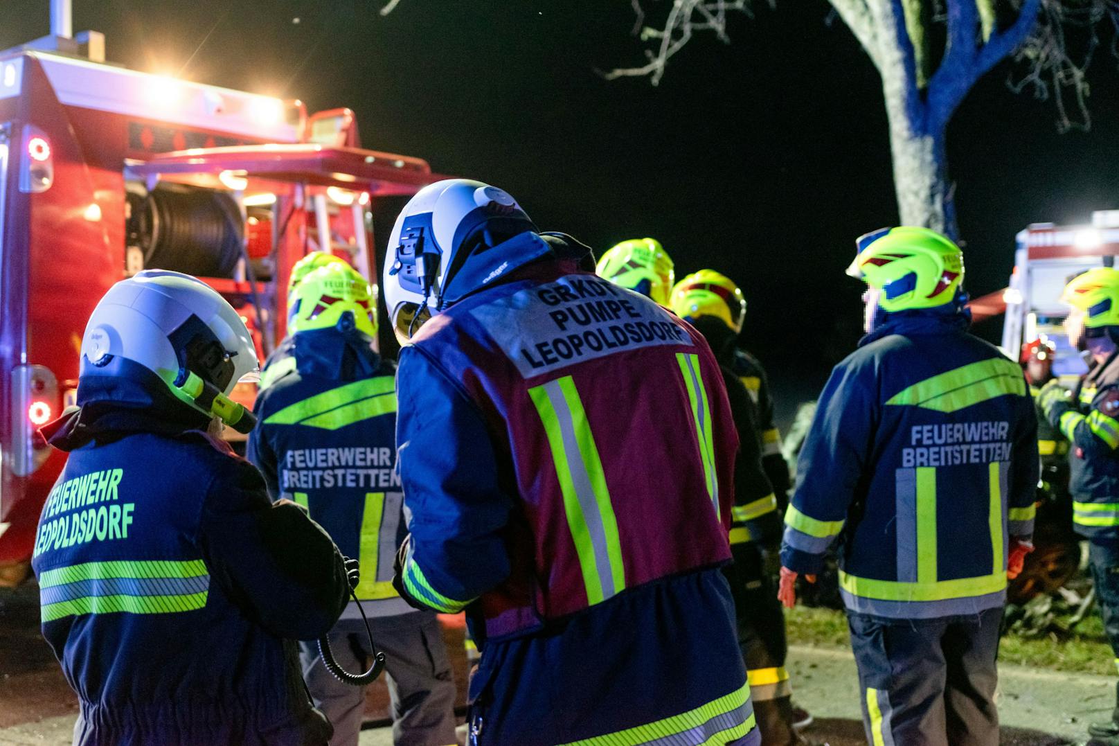 Unfall mit drei Toten und zwei Schwerverletzten: Für die Feuerwehr war es ein fordernder Einsatz.