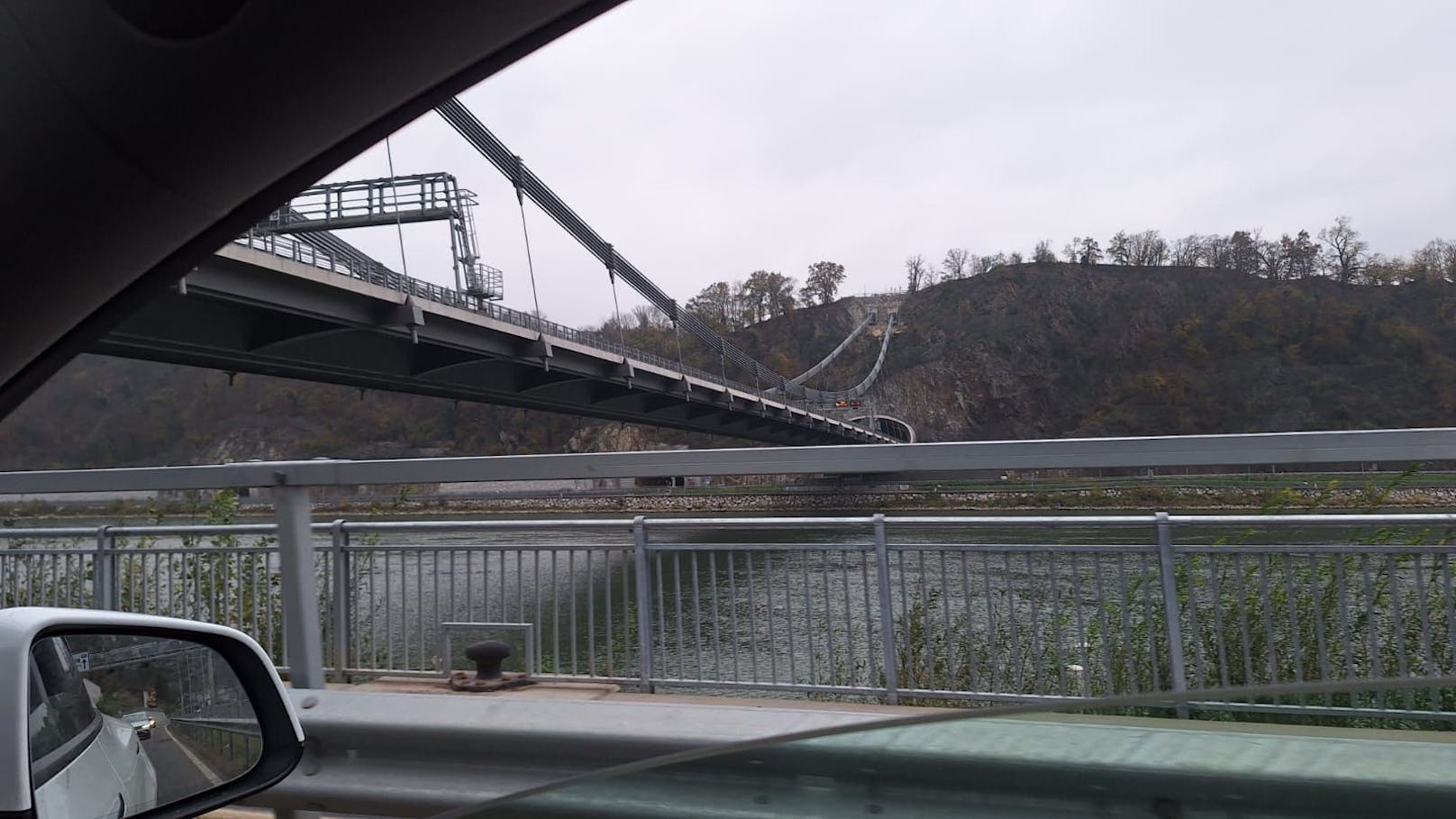 Seit Freitagabend ist die Donautalbrücke für den Verkehr freigegeben.