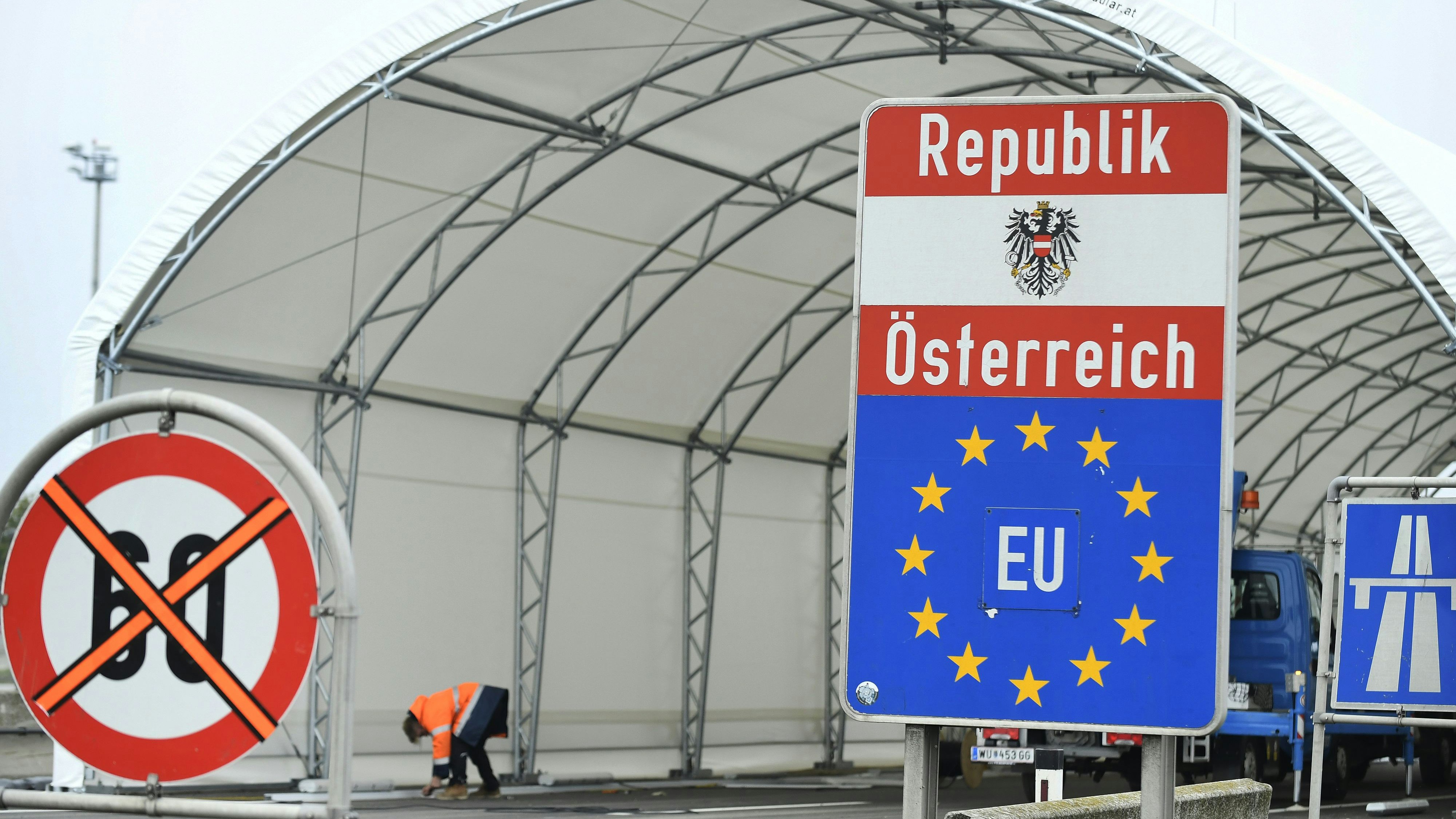 Heute.at - Bei negativem Bescheid gibt es hier kein Geld mehr