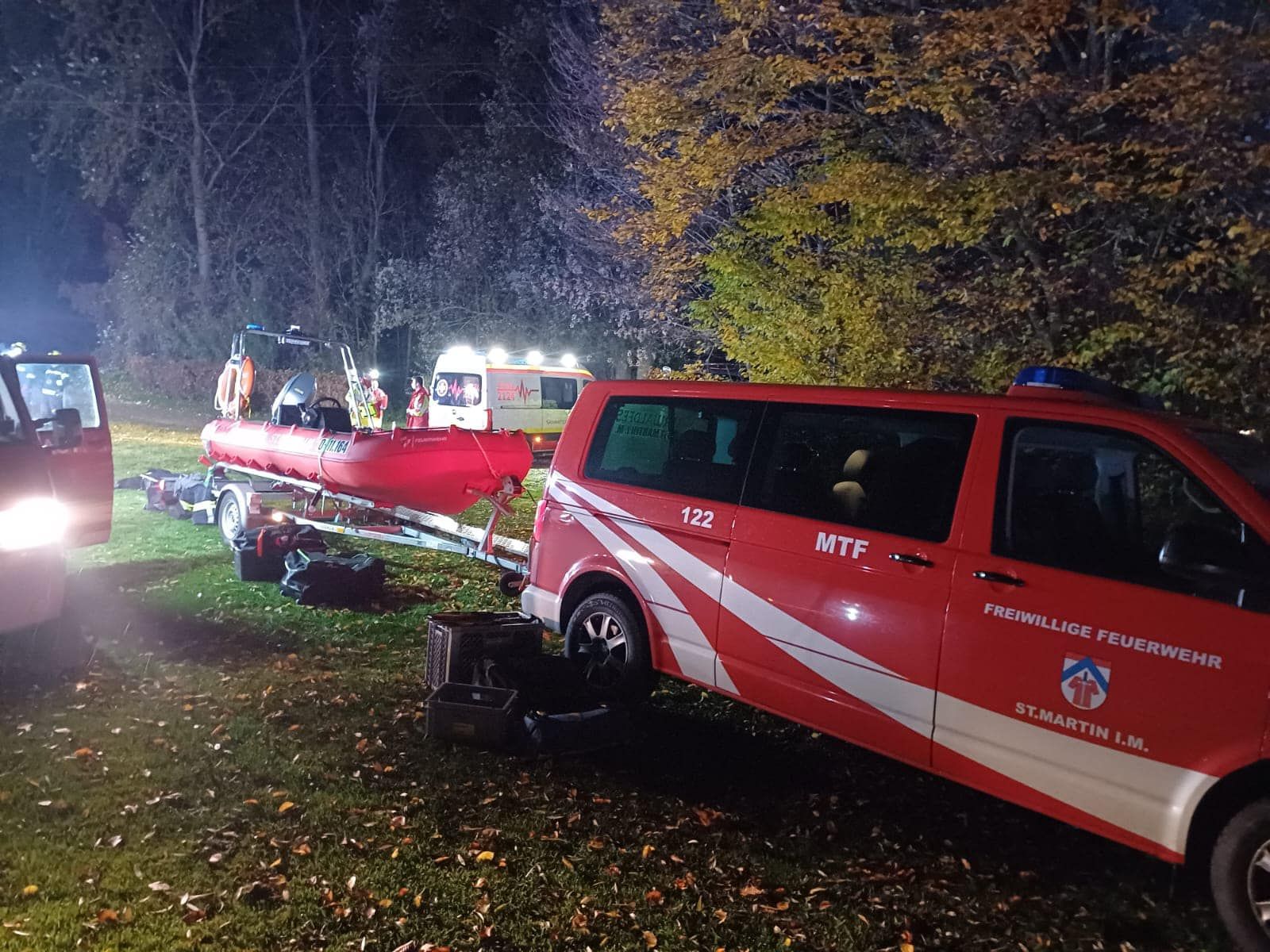 In Feldkirchen an der Donau starb ein erfahrener Taucher bei der Suche nach Golfbällen.