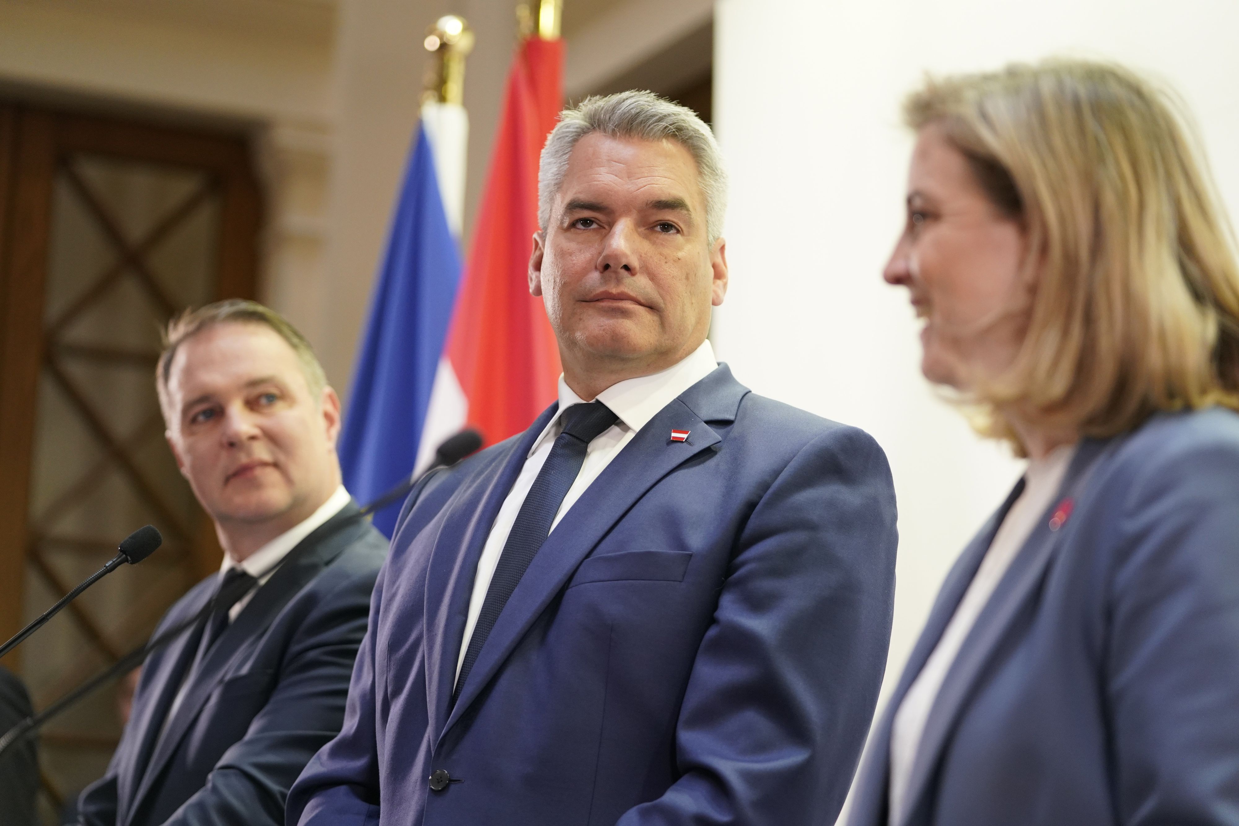 Ab Donnerstag könnte es schon knallhart um inhaltliche Themen gehen.