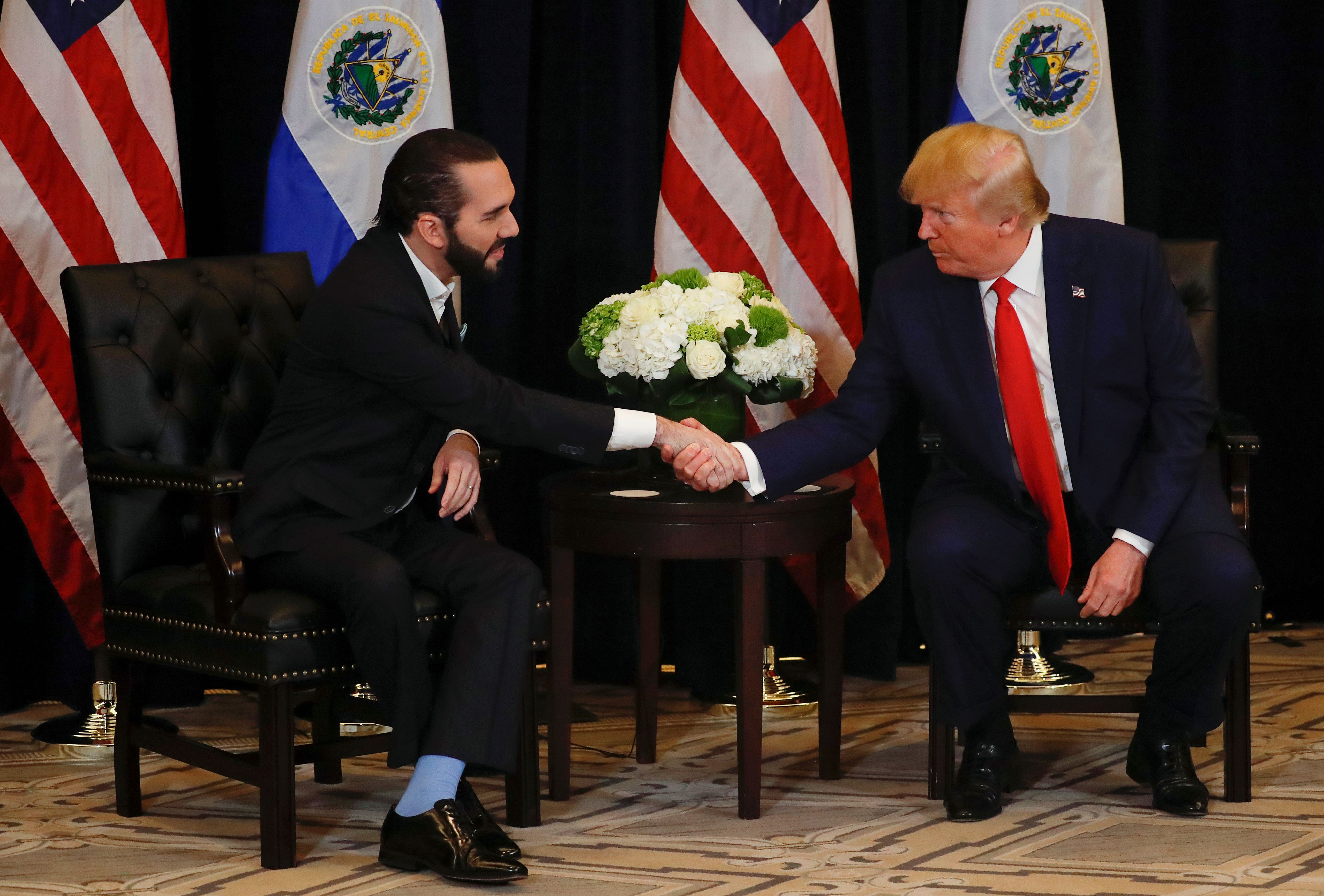 Nayib Bukele (links) und Donald Trump sind Bitcoin freundlich gestimmt.