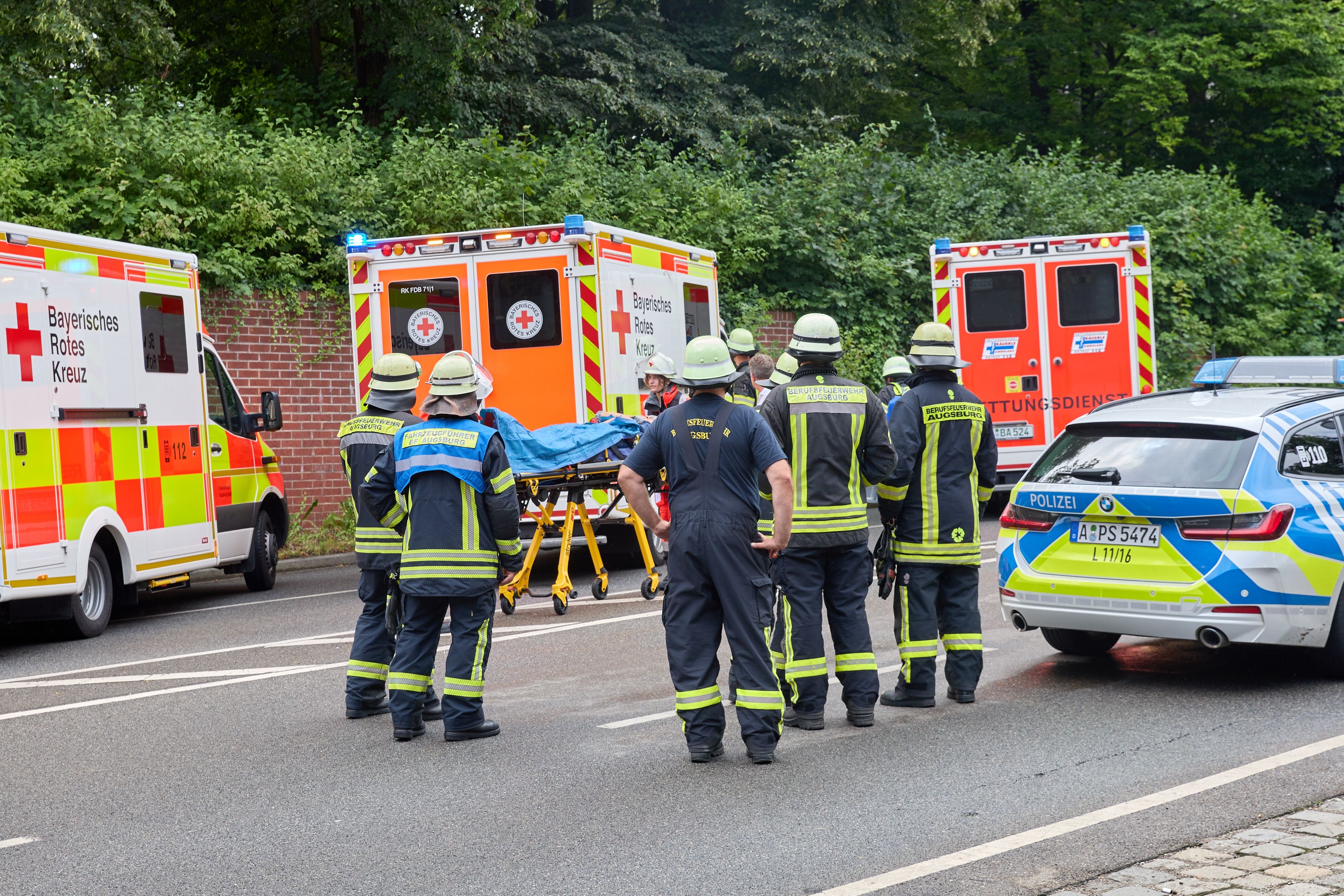 Die Einsatzkräfte stehen im Großeinsatz. (Symbolbild)