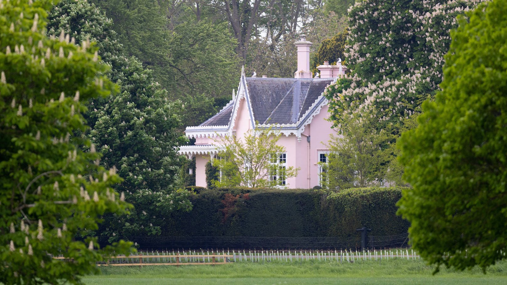  Das Adelaide Cottage - das Zuhause von Prinz William, Prinzessin Kate und den Kindern, in Windsor