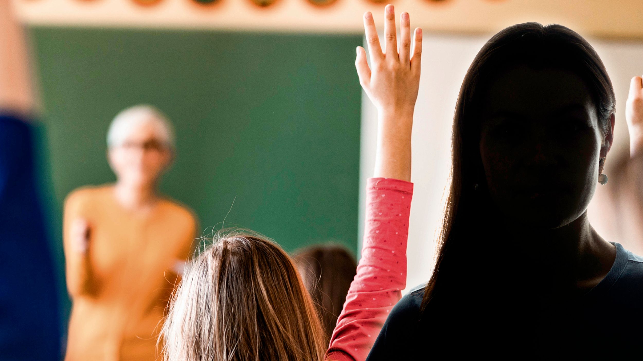 Eine Lehrerin erzählt, wie die Gewalt durch Schüler ihren Alltag prägt. (Symbolbild)