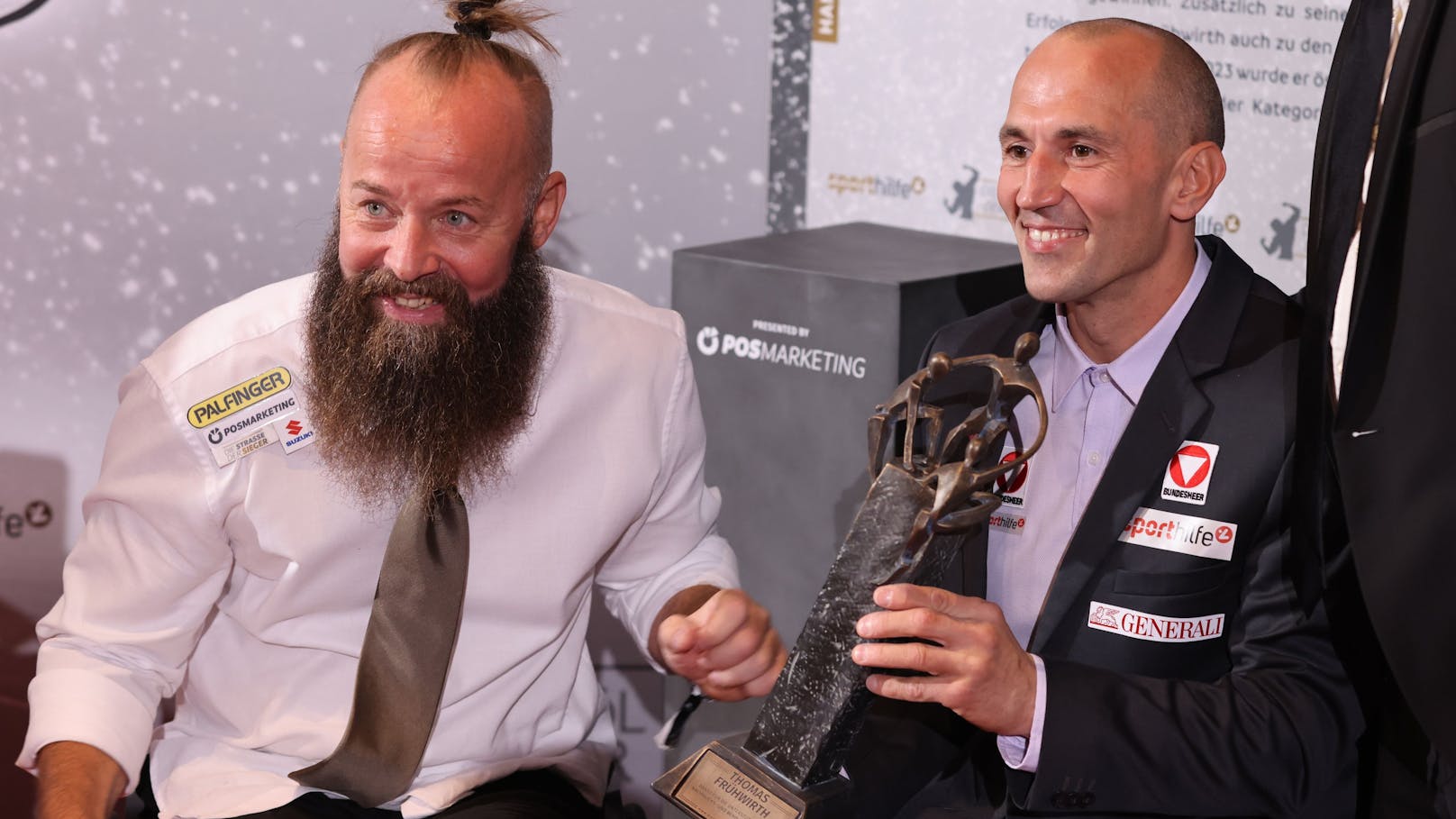 Thomas Frühwirth (r.) als Sportler des Jahres mit Para-Legende Thomas Geierspichler