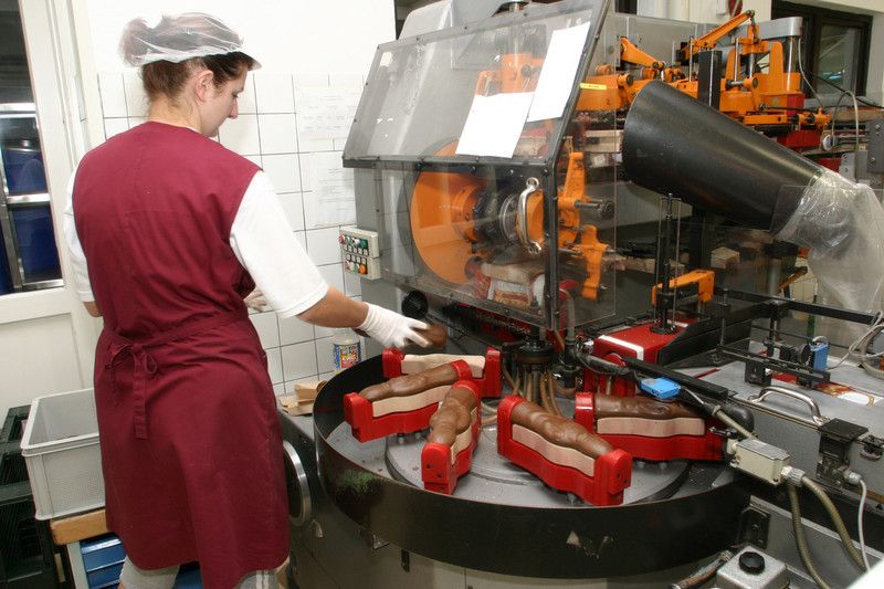 Die Schokoladefabrik Franz Hauswirth stellt Hohlfiguren her.