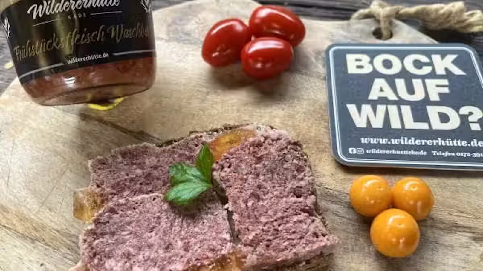 Das Waschbär-Frühstücksfleisch im Glas gibts für 5,90 Euro.