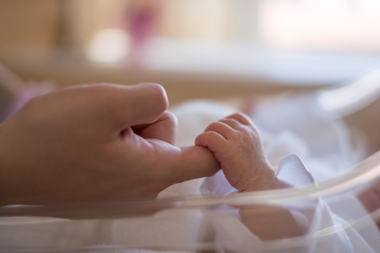 Das RSV-Präparat soll anfangs über Krankenhäuser verteilt werden.