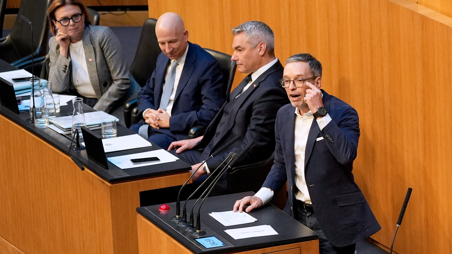 Nach einer Rede von FPÖ-Chef Herbert Kickl herrschte angespannte Stimmung im Nationalrat.