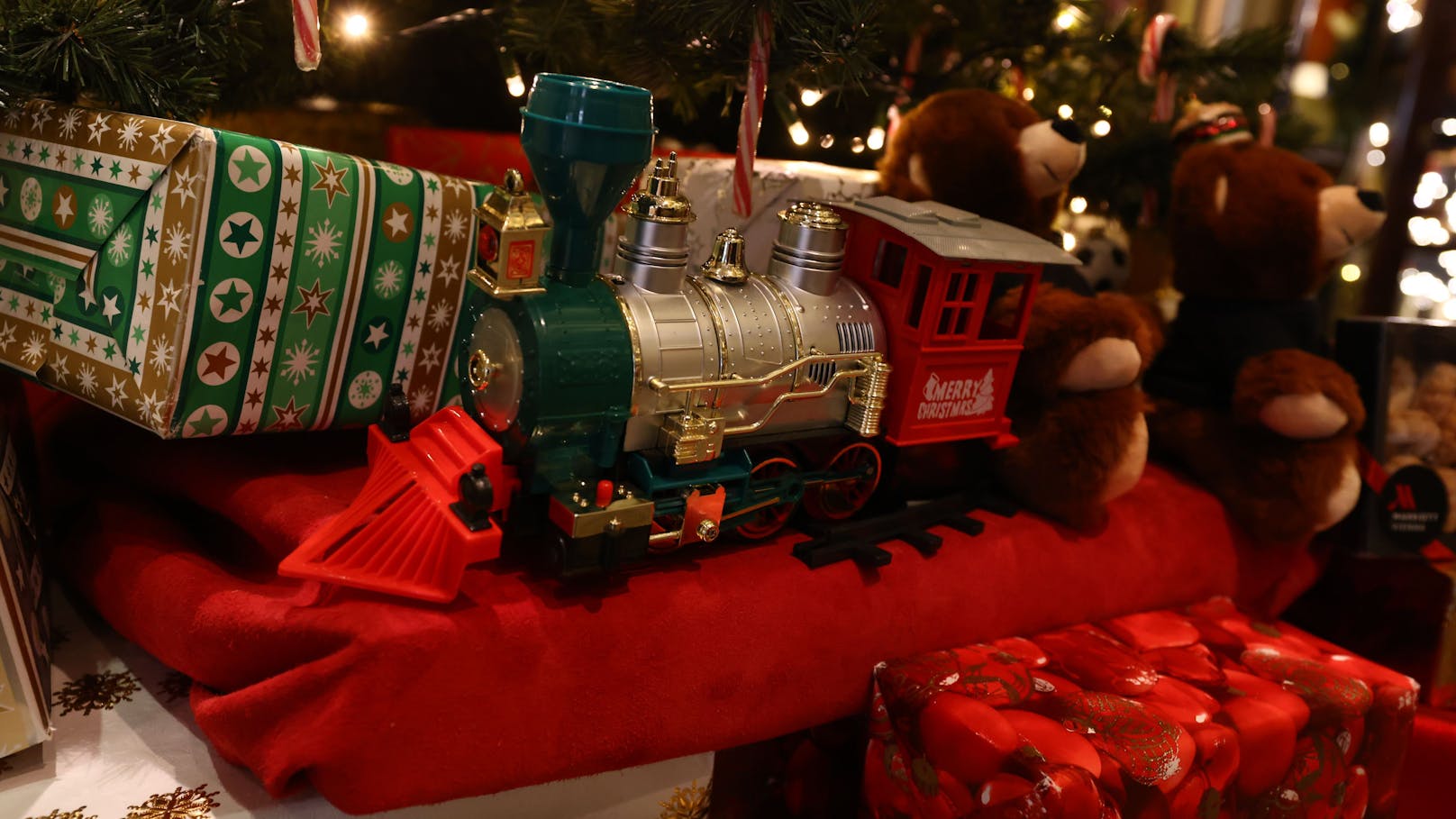 Liebevolle Details fallen beim Weihnachtsmarkt auf.