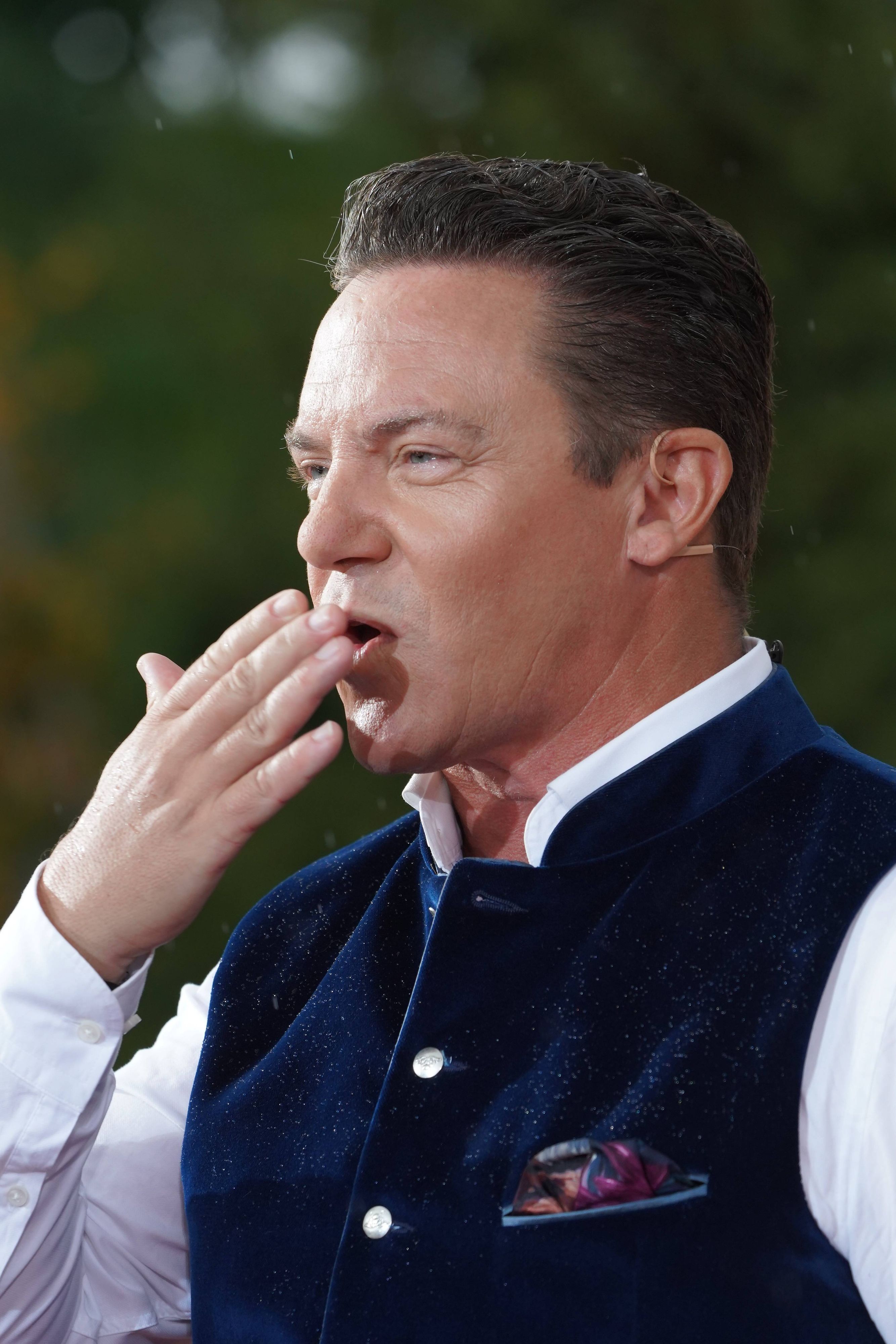 Stefan Mross konnte während seiner Pause einen lukrativen Auftrag ergattern: 