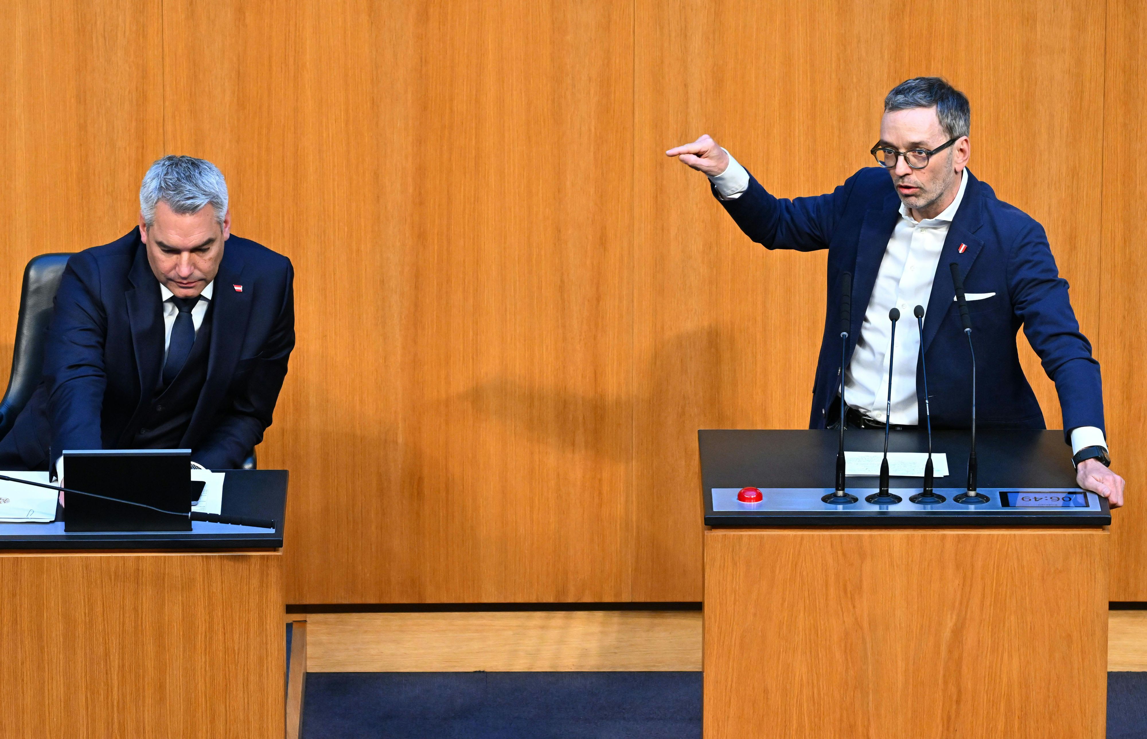 Bundeskanzler Karl Nehammer (ÖVP) und FPÖ-Chef Herbert Kickl am Mittwoch, 20. November 2024 bei der Nationalratssitzung.