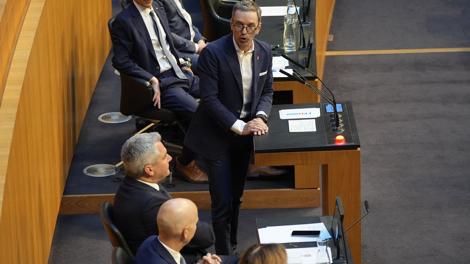 FPÖ-Chef Herbert Kickl schoss in seiner Rede gegen de ÖVP und Bundeskanzler Karl Nehammer.