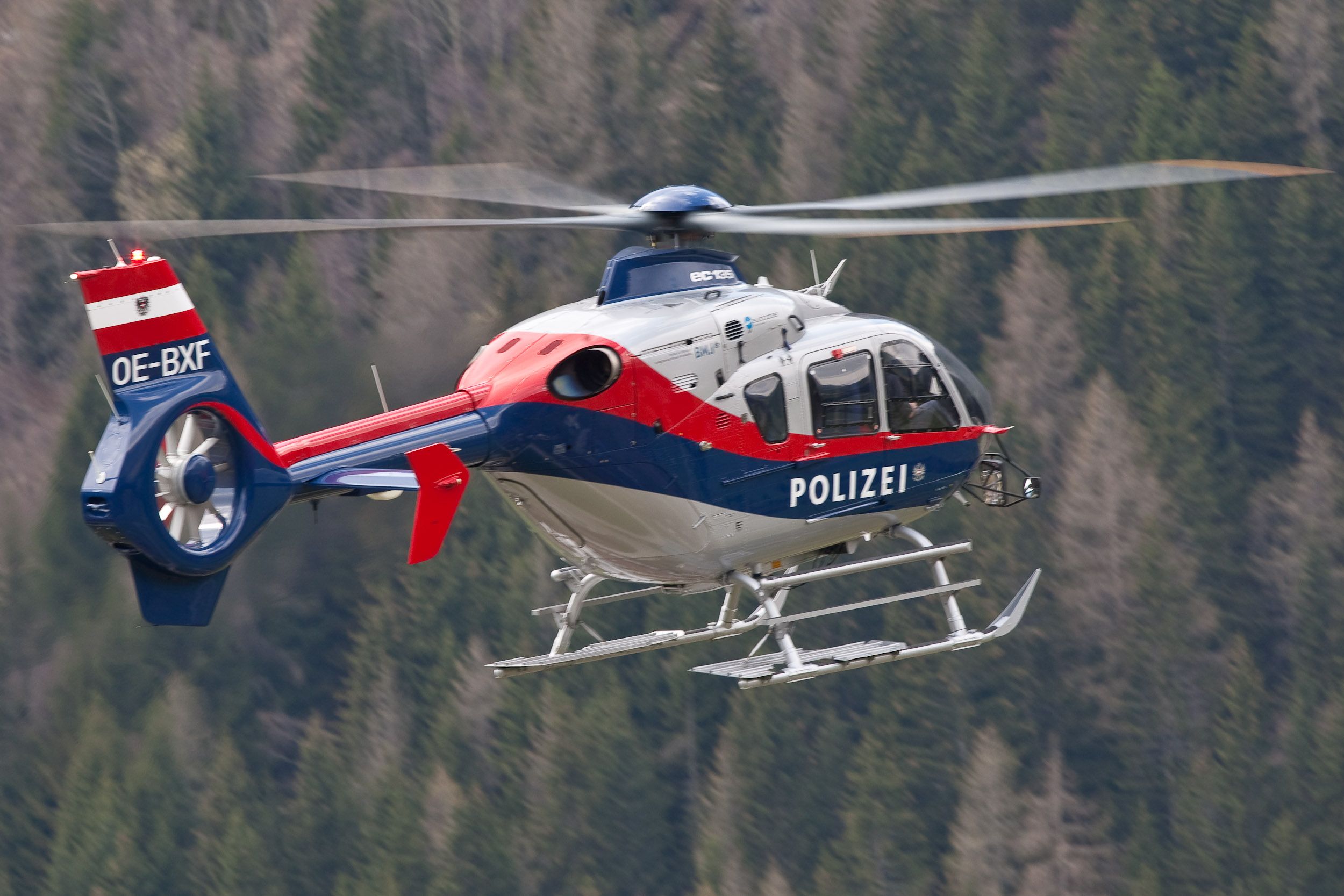 Auch der FLIR Hubschrauber der Salzburger Polizei suchte nach dem Vermissten.