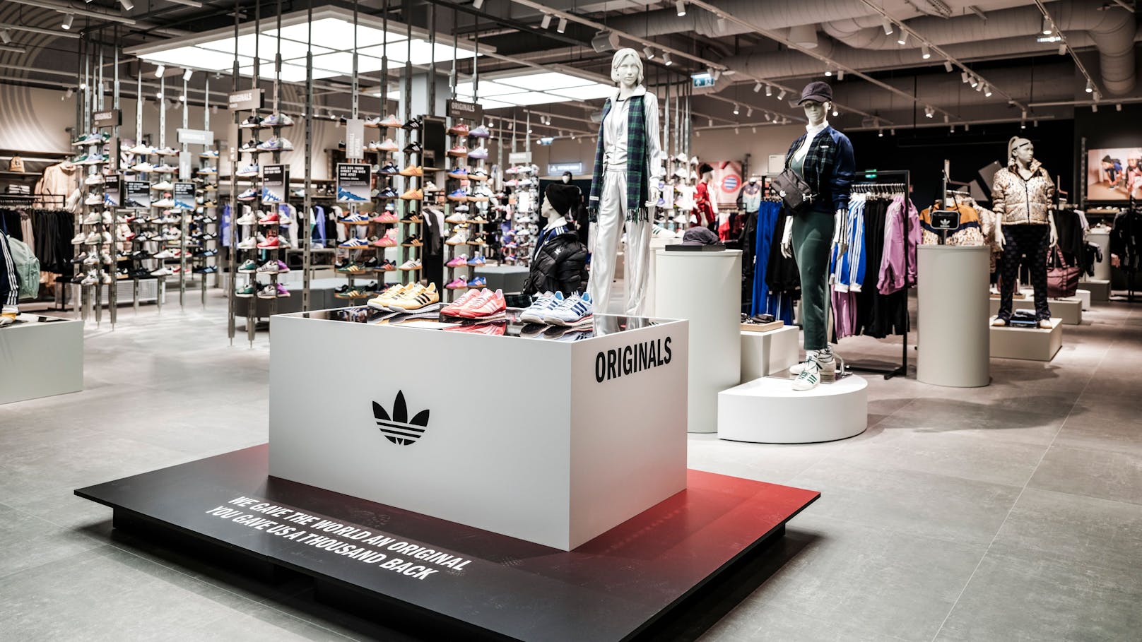 Adidas originals store wien best sale