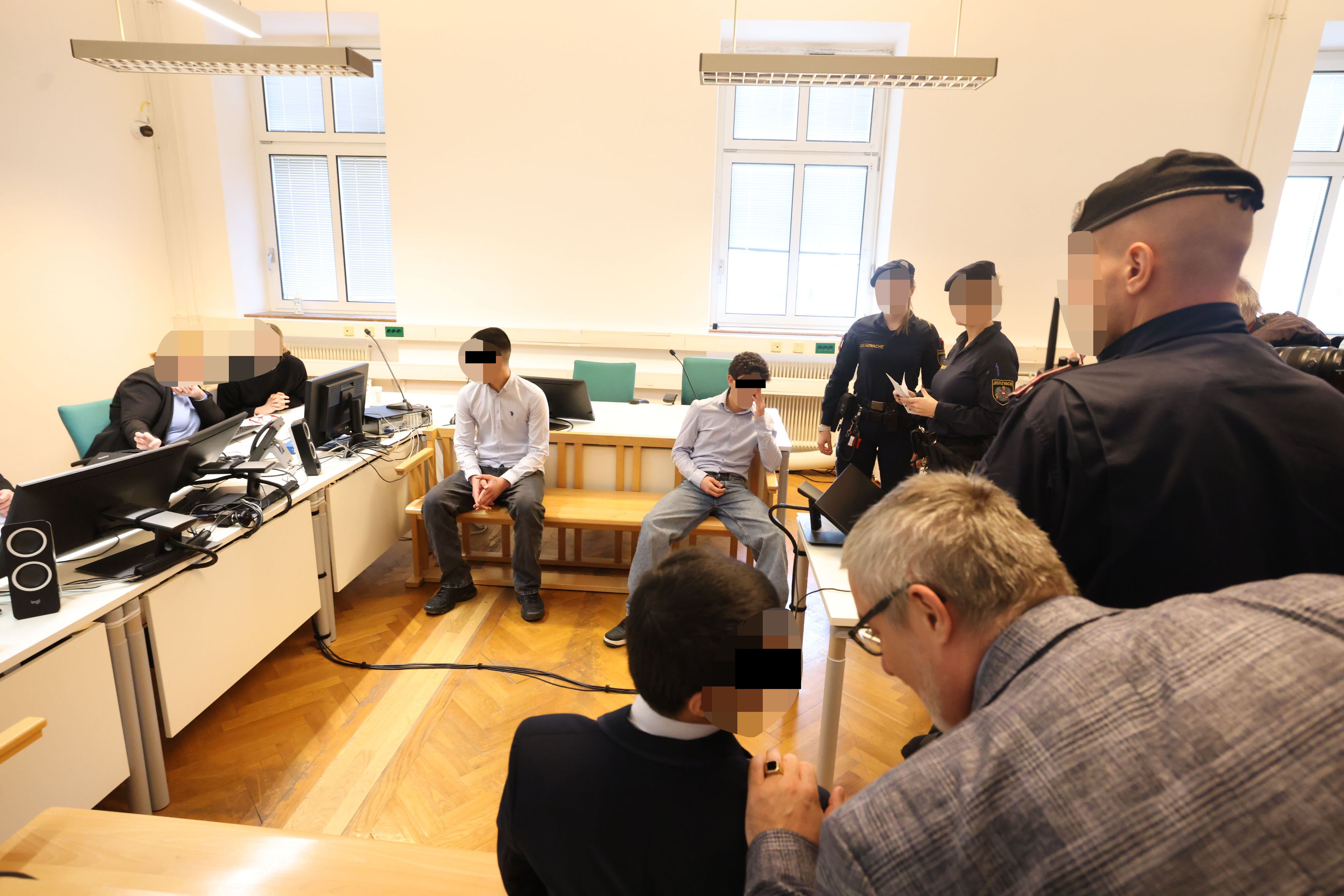 Teenager standen nun wegen Raub vor Gericht.