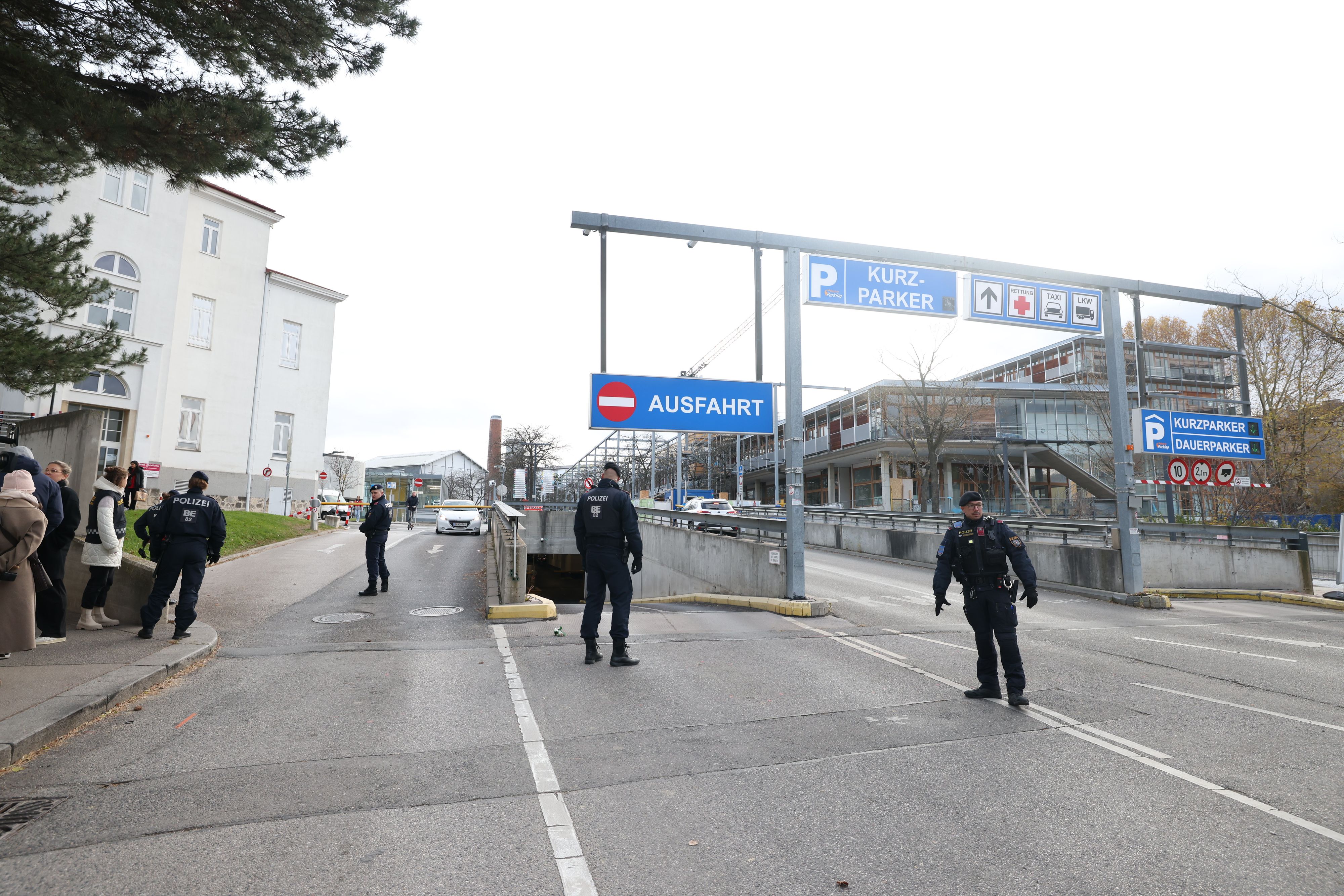 Baby aus Klinik verschwunden: Die Nervosität vor Ort ist riesig.