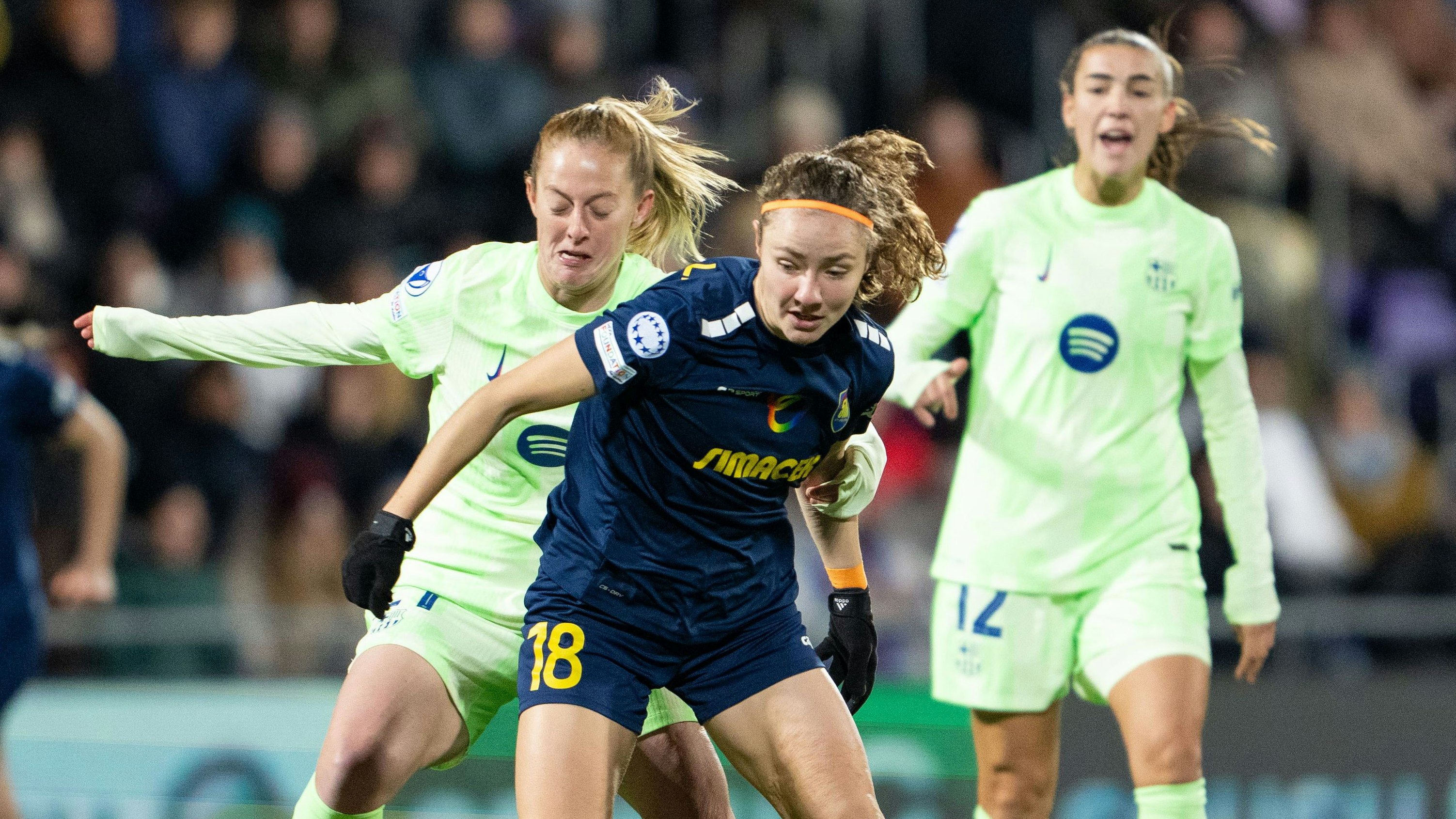 St. Pöltens Frauen-Team duellierte sich in der Champions League mit Barcelona.