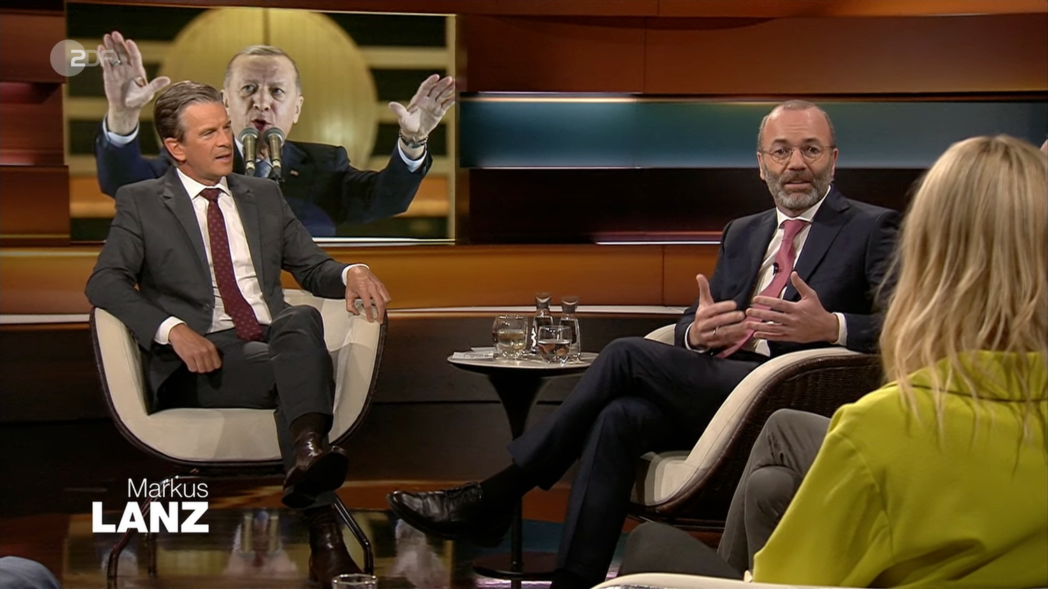 EVP-Chef Manfred Weber (r.) zu Gast beim deutschen TV-Talker Markus Lanz