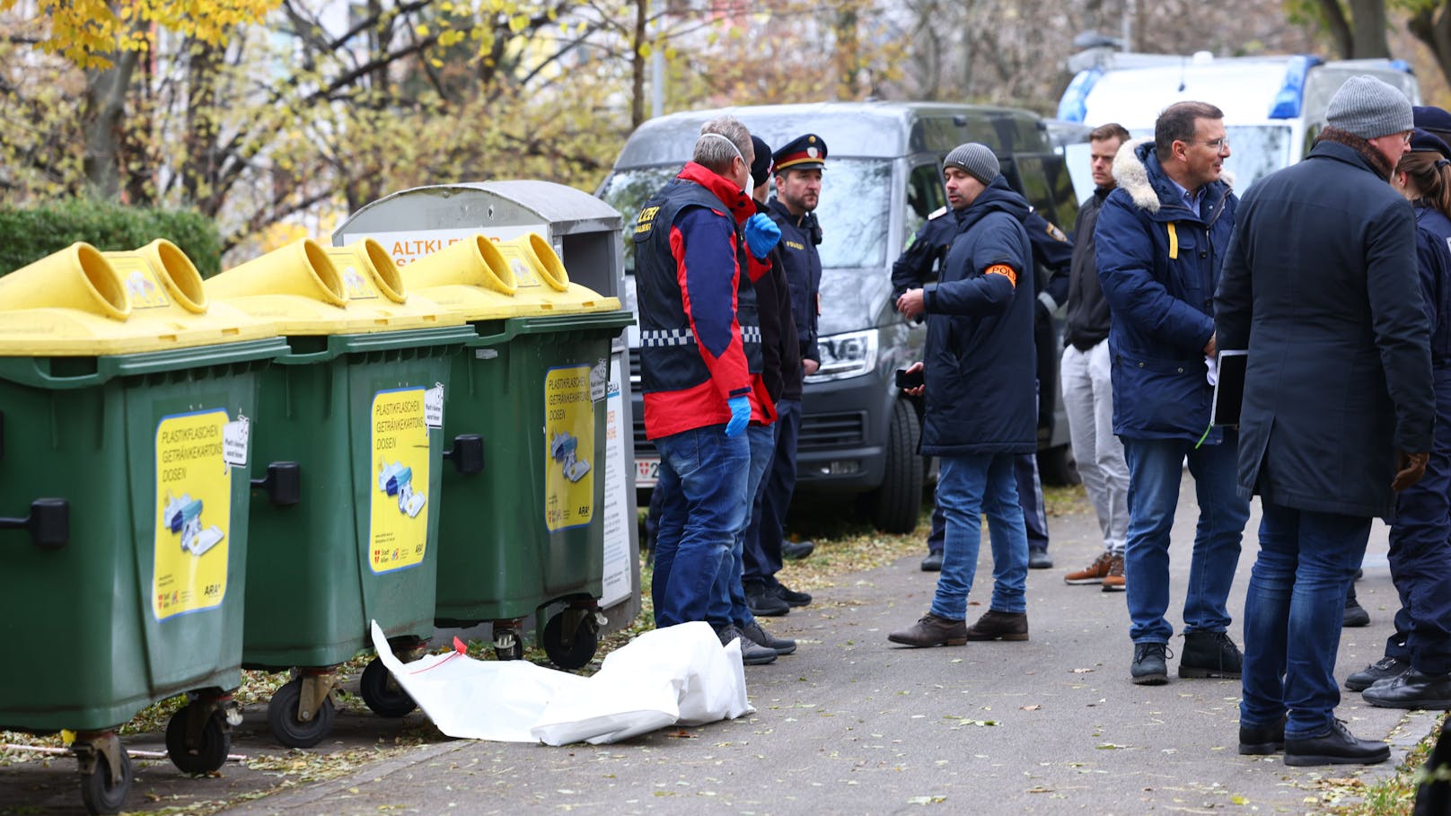 Anscheinend war die Leiche in einen Sack verpackt worden.