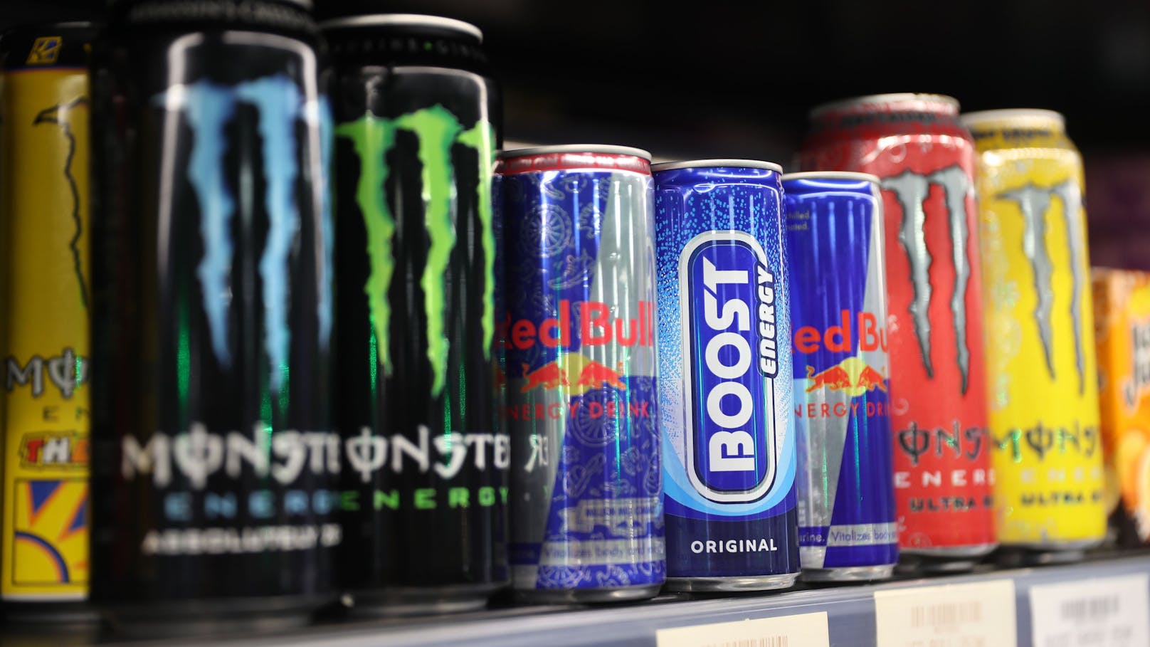 Grüne wollen Energydrinks mit Schnaps gleichstellen