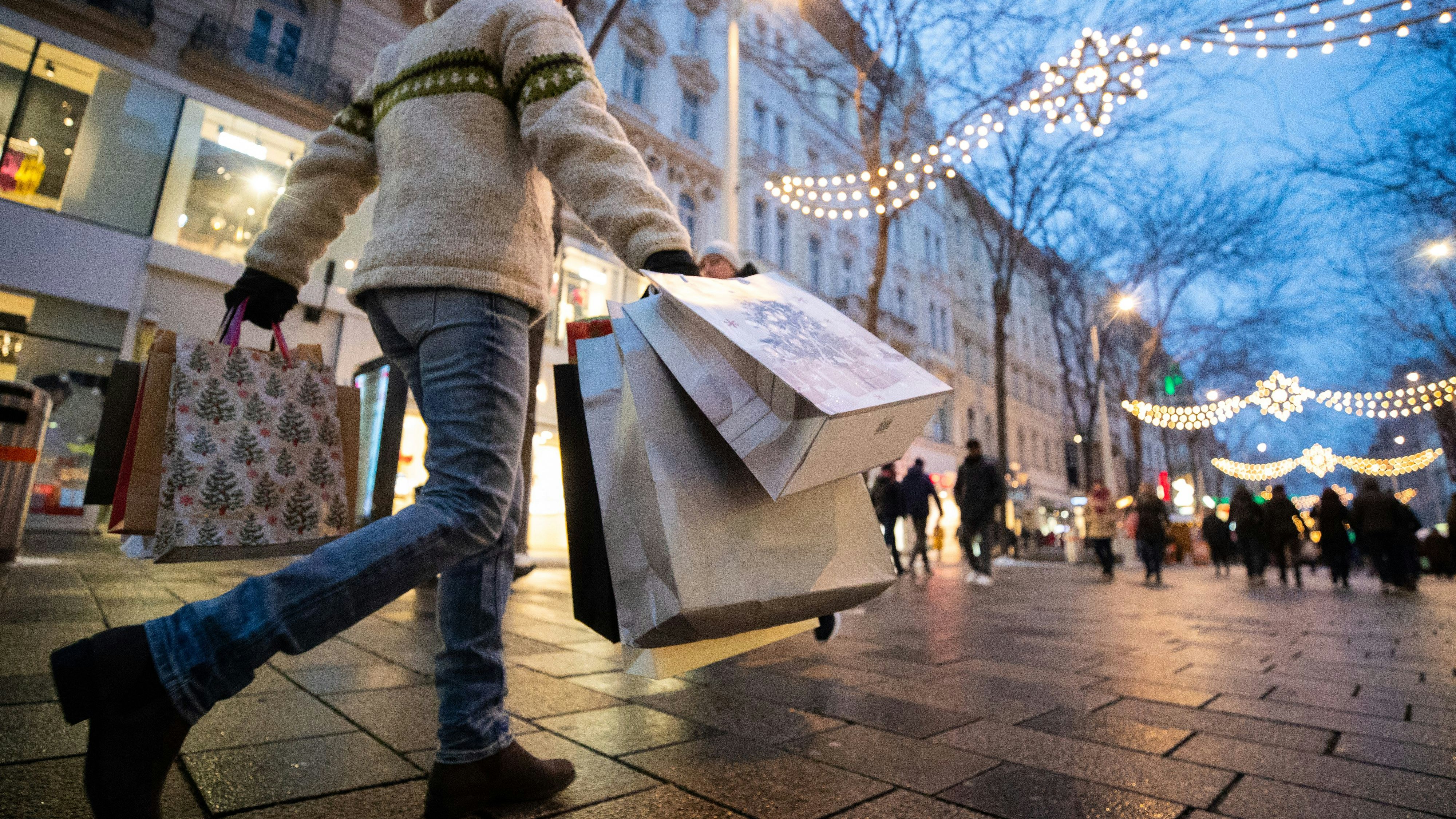 Heute.at - Trauriges Christkind – Der Sparstift wird angesetzt!