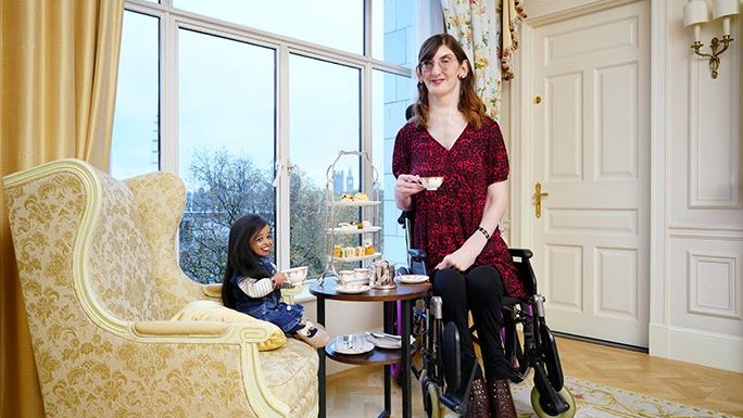 Jyoti Amge, shortest woman, and Rumeysa Gelgi, tallest woman, meet for the first time and share afternoon tea