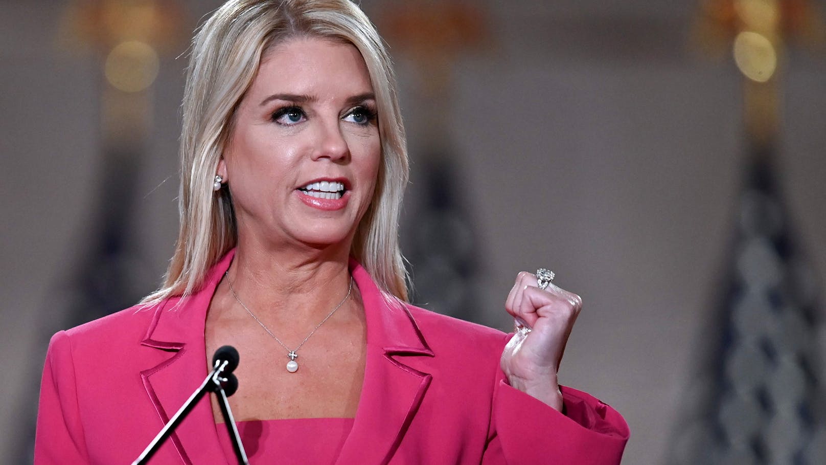 Trump nominierte Pam Bondi als US-Justizministerin