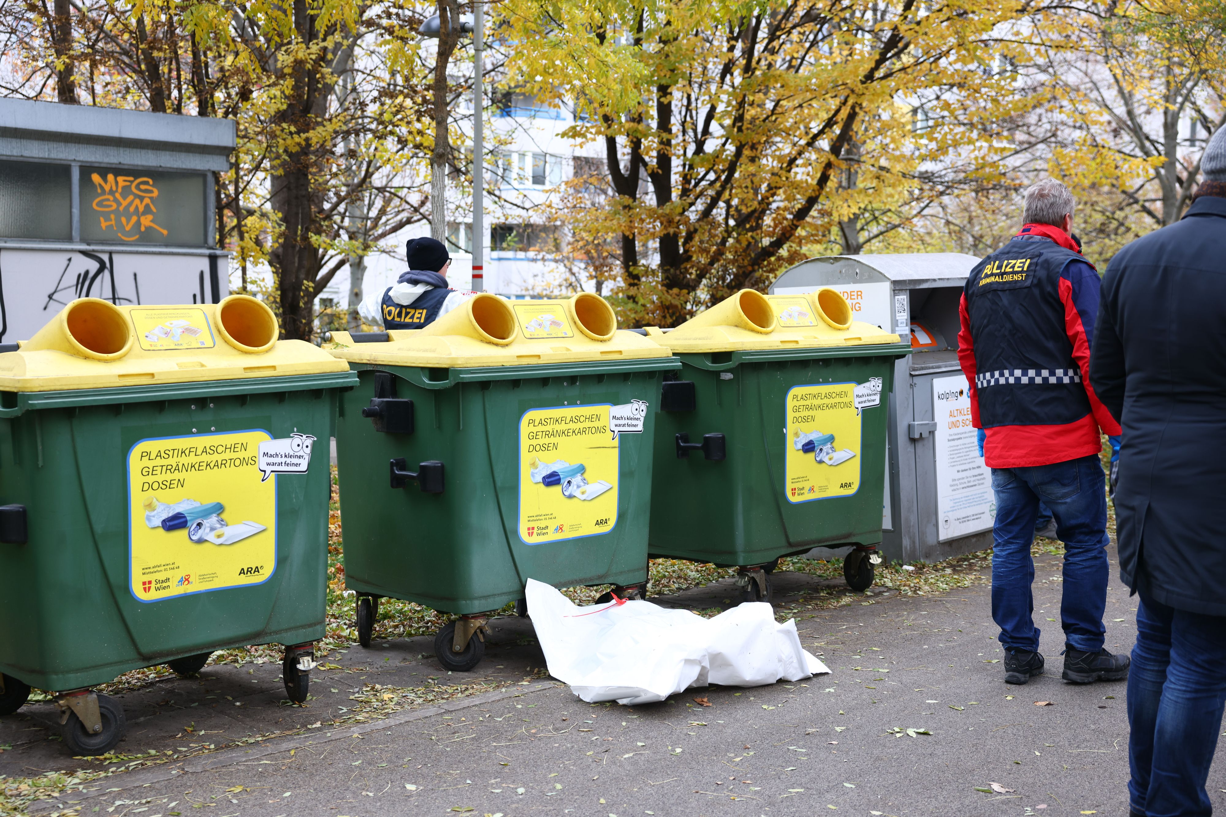 Die kleine Melek wurde in einem Mistkübel entdeckt – für sie kam jede Hilfe zu spät.