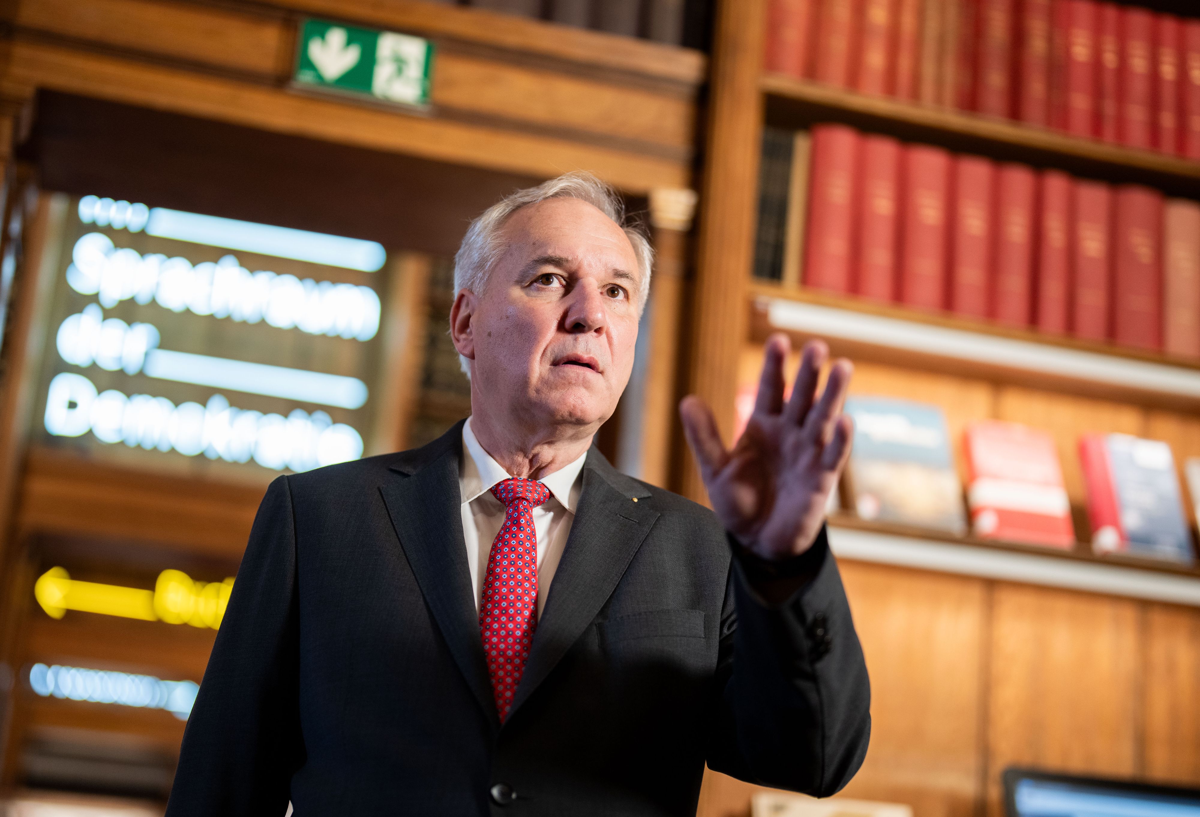 Nationalratspräsident Walter Rosenkranz war am Samstag im Mittagsjournal auf Ö1 zu Gast. 