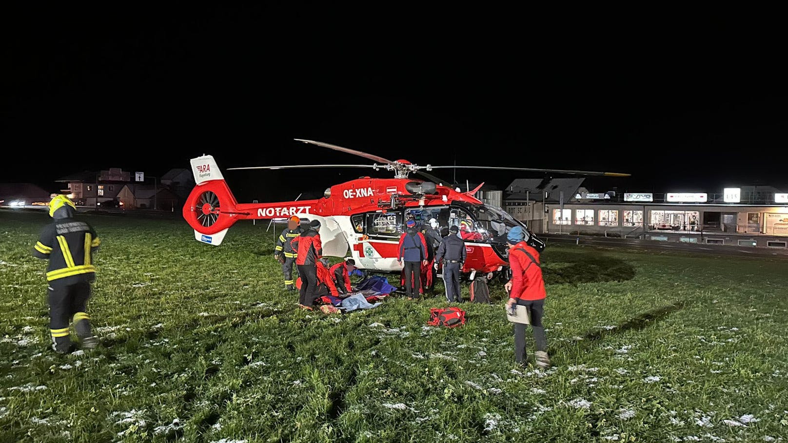 Kurz vor 20 Uhr fanden die Einsatzkräfte die 18-Jährige. Doch der Zustand der Wanderin war kritisch.