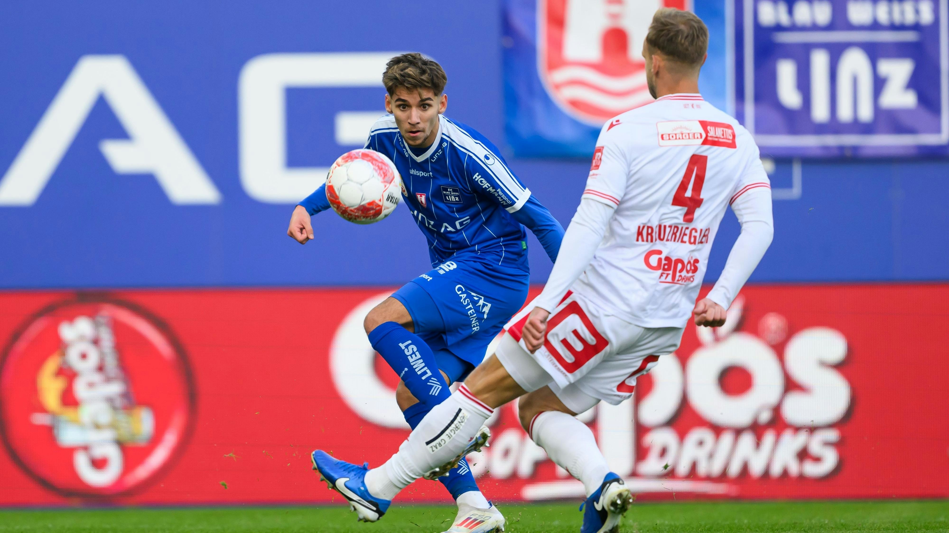 Enges Duell zwischen Blau-Weiß und GAK.