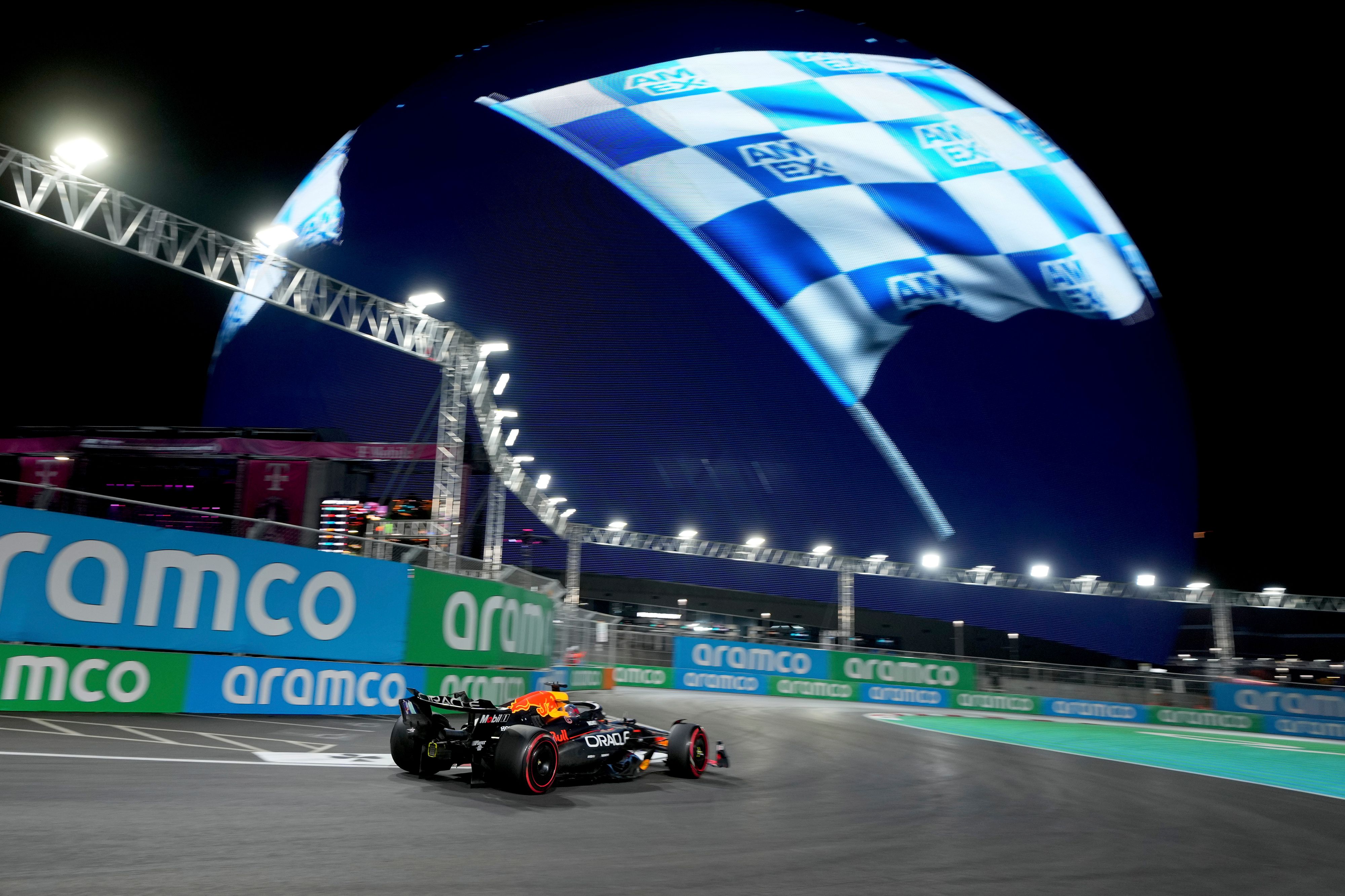 Max Verstappen fixierte in Las Vegas seinen Titel.