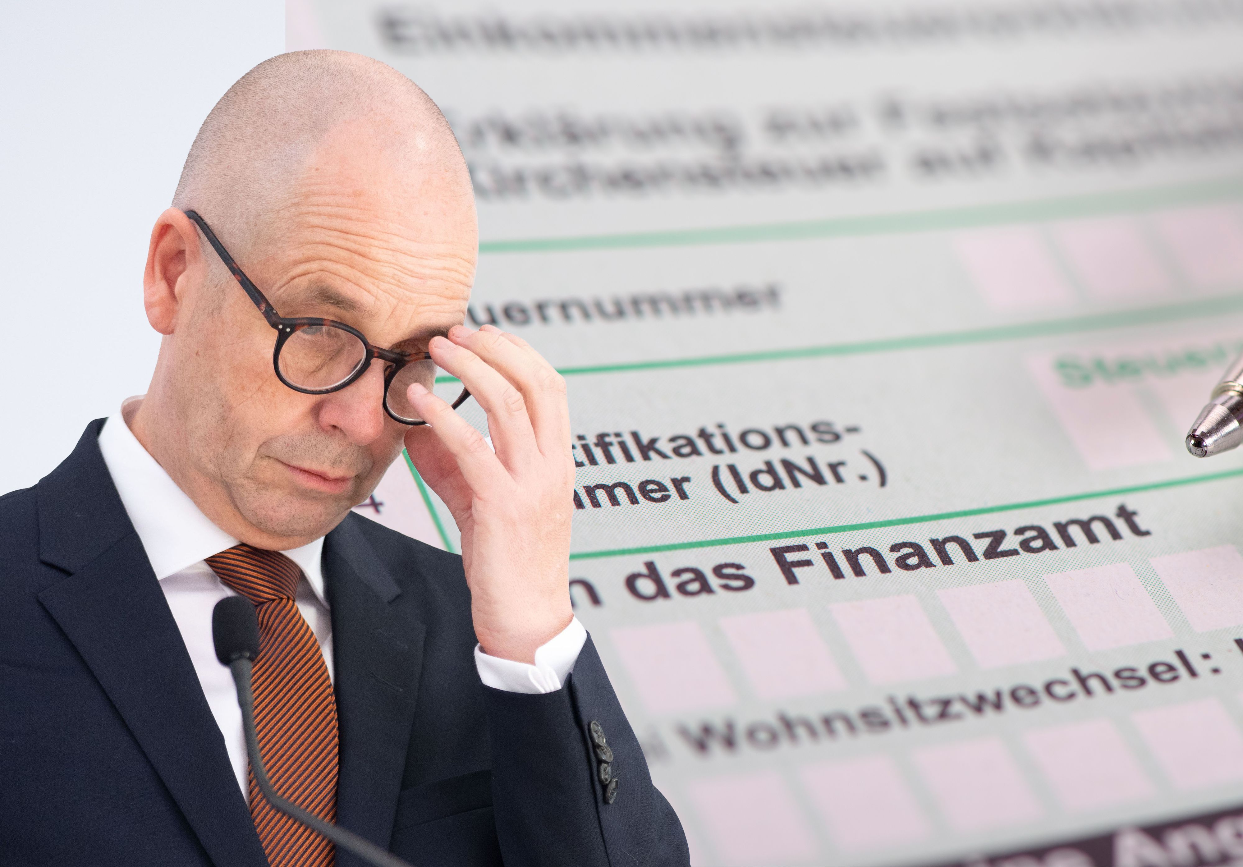 Der IHS-Chef Holger Bonin fordert einen radikalen Sparkurs.