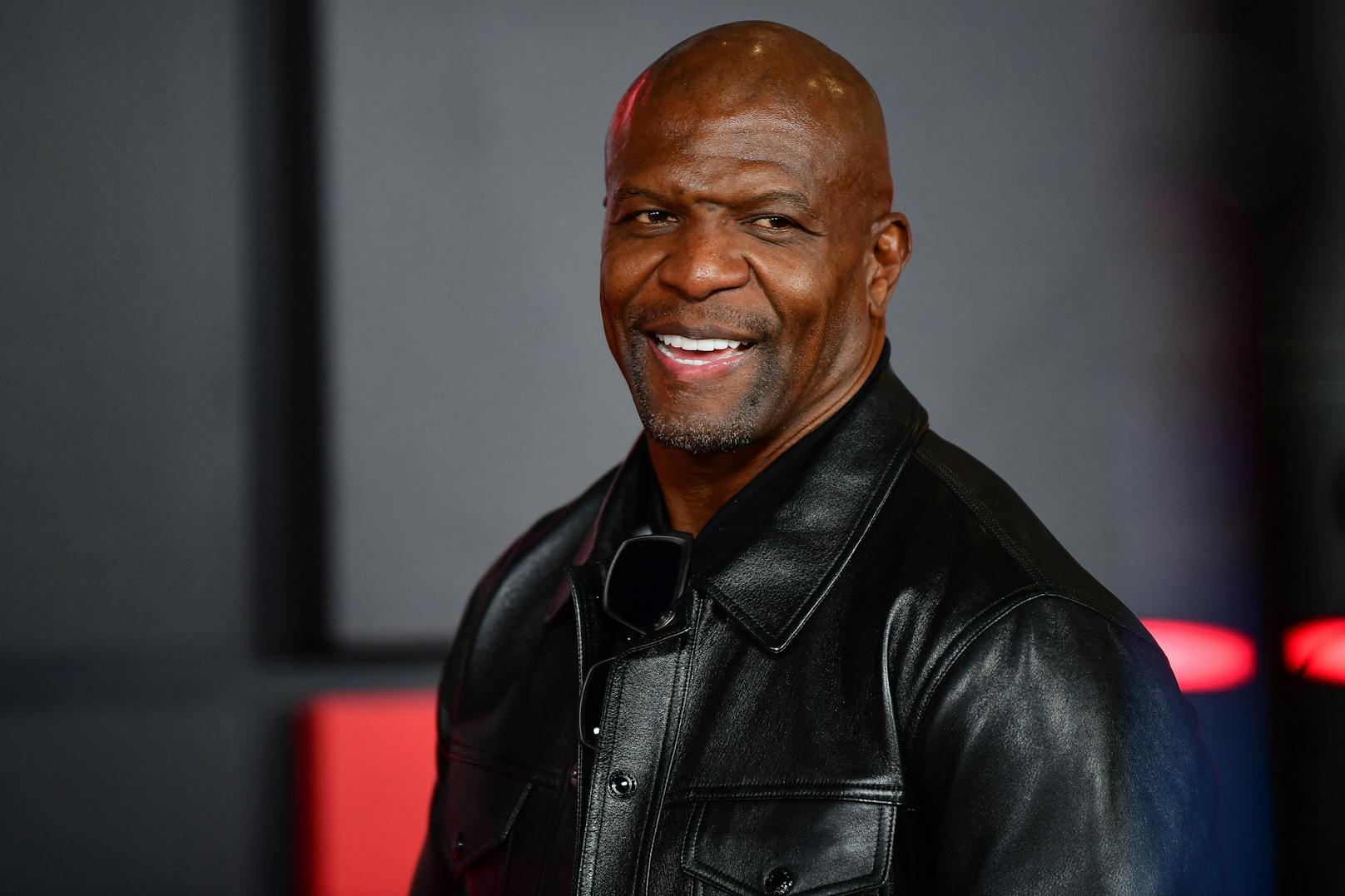 Terry Crews grinste ebenfalls beim "F1 Grand Prix of Las Vegas" in die Kameras.