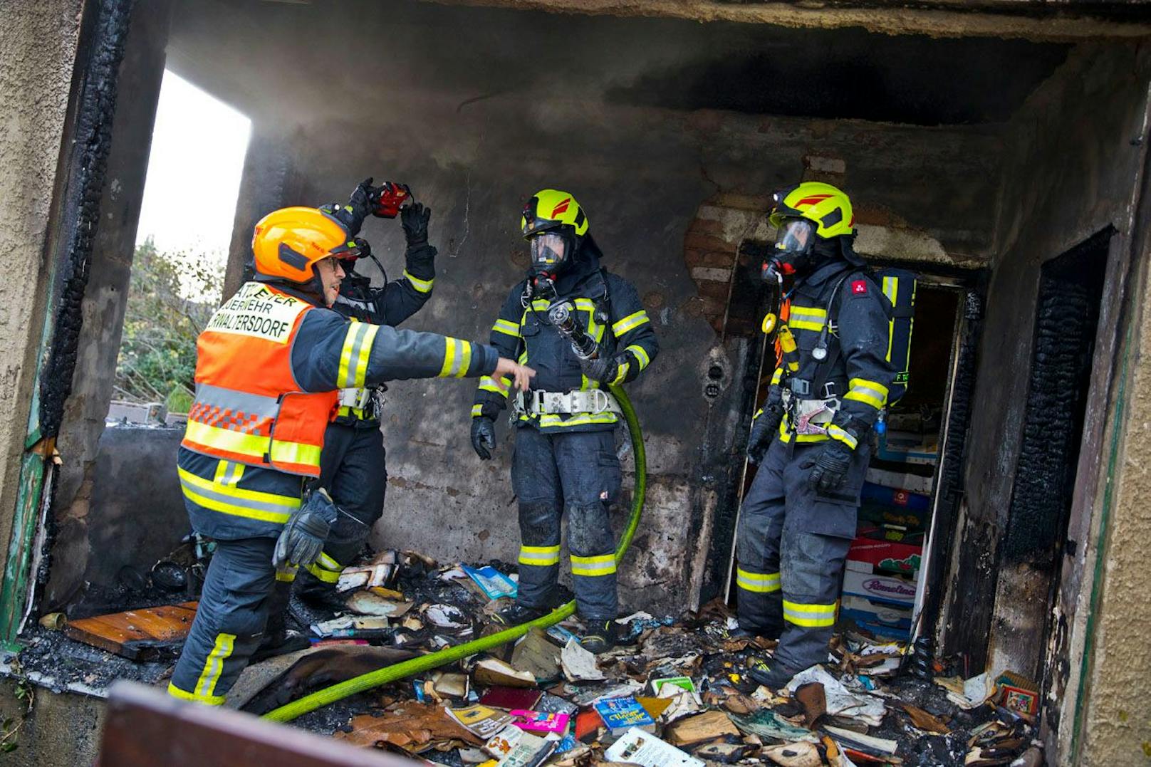 Wohnhausbrand in Oberwaltersdorf forderte die Einsatzkräfte