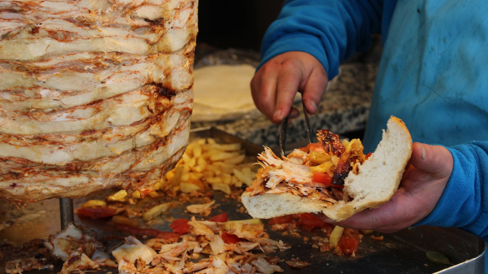 5 Kinder wegen Ekel-Döner im Spital – Wirtin verurteilt