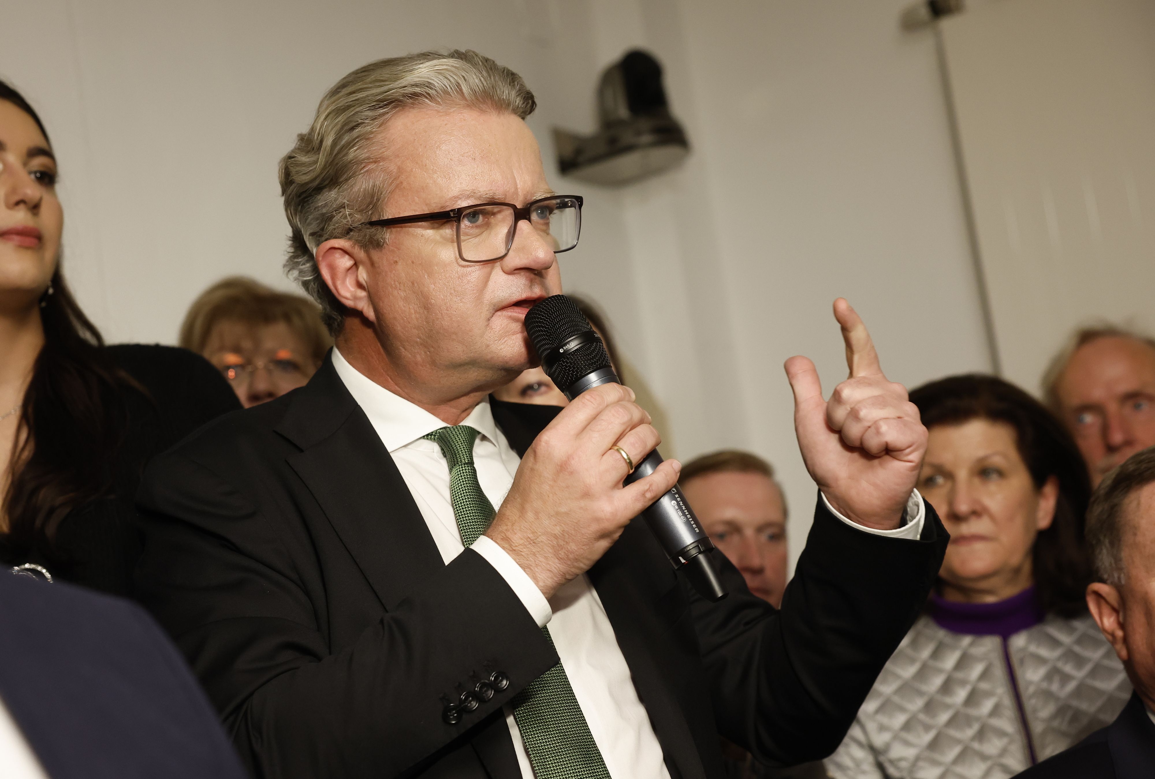Christopher Drexler (ÖVP) bei der Landtagswahl in der Steiermark. Er attackierte den Bundespräsidenten in seiner Rede.