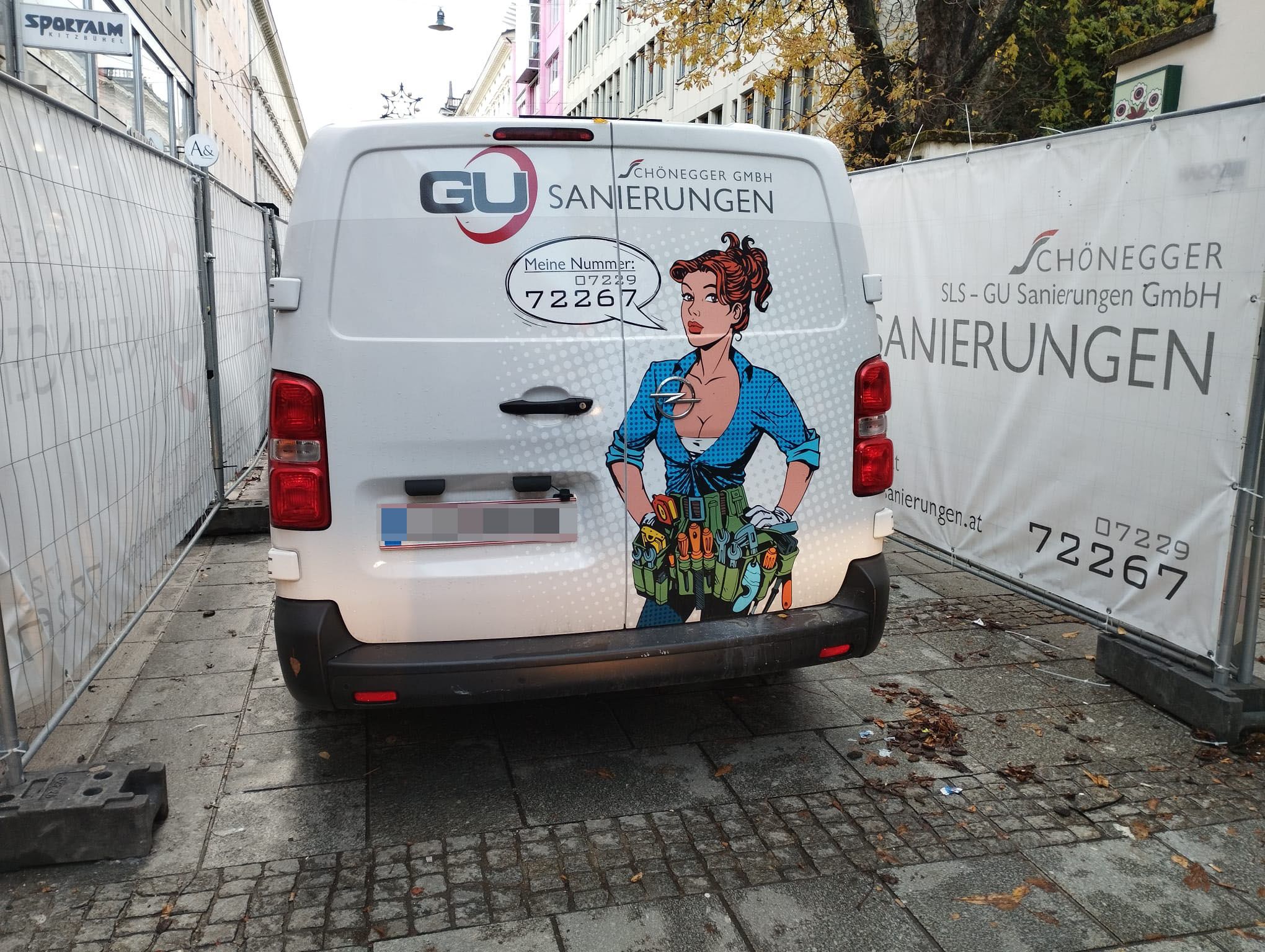 Eine Firma aus Traun (Bez. Linz-Land) wurde für dieses Busen-Sujet kritisiert.
