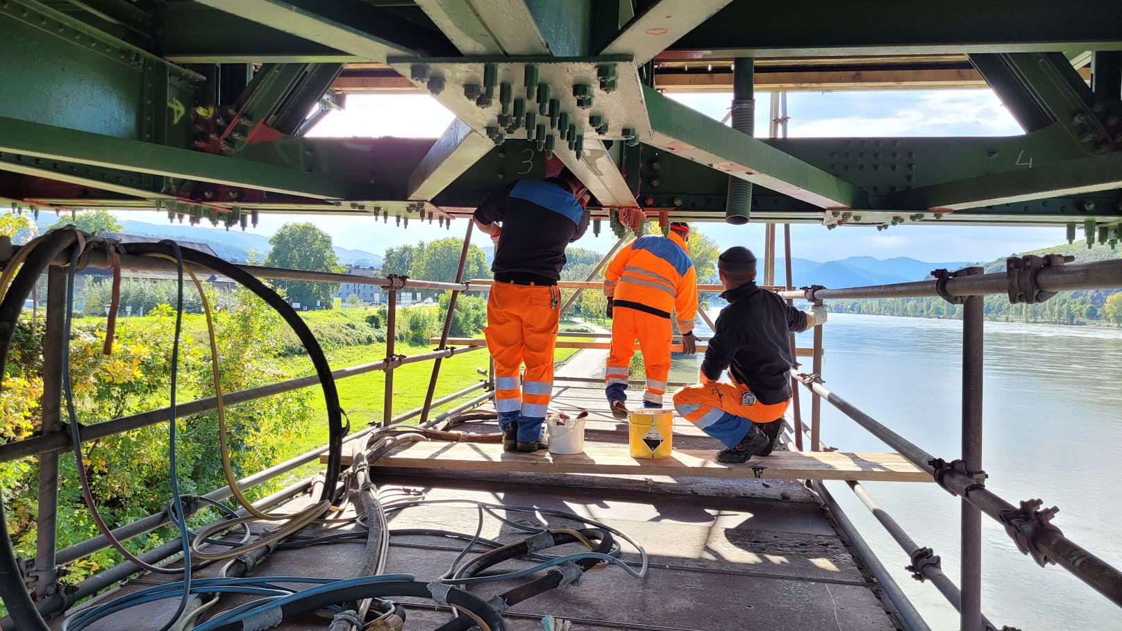 Ersatzquerung! Lösung für Donaubrücke Mautern gefunden