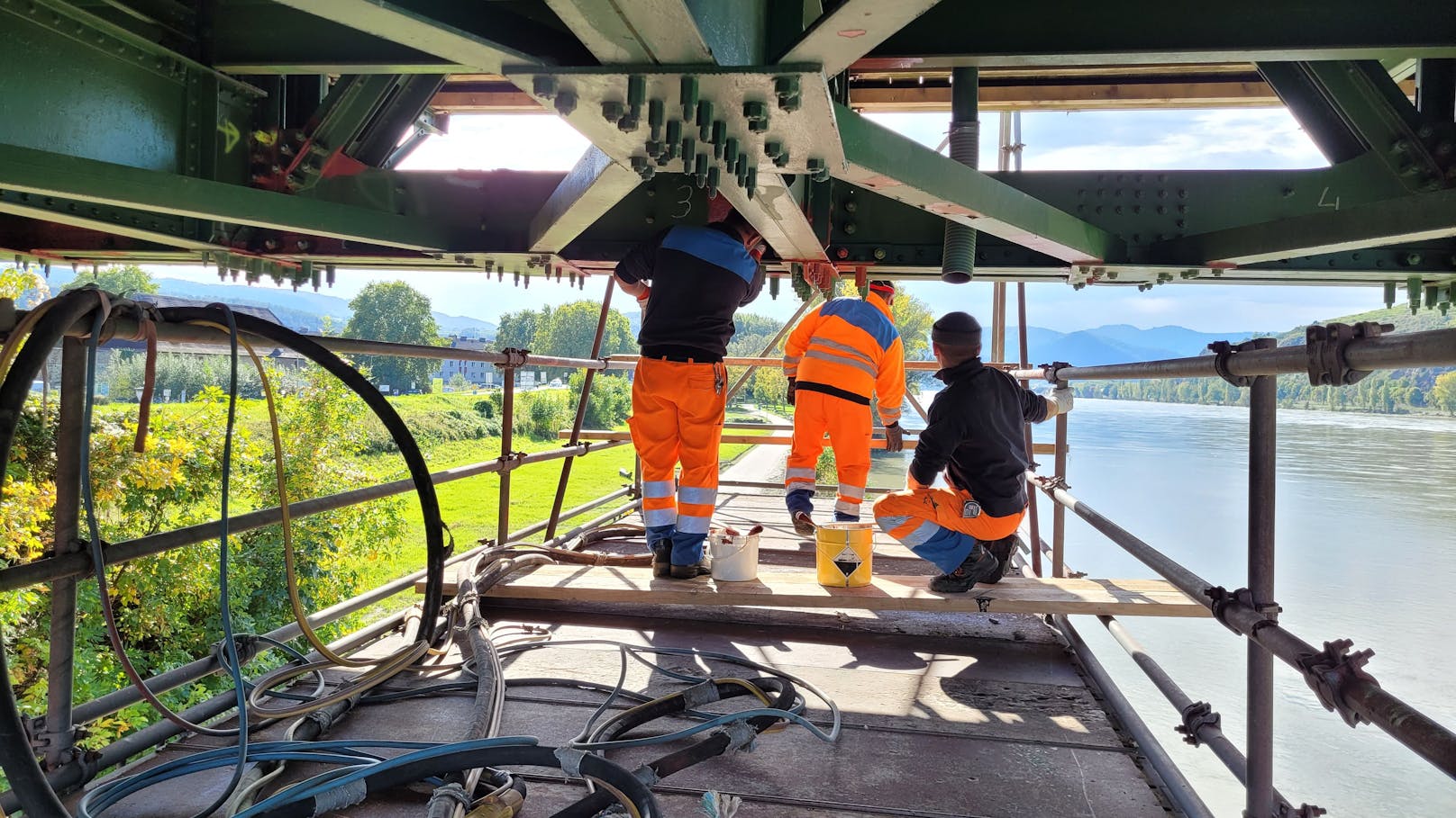 Ersatzquerung! Lösung für Donaubrücke Mautern gefunden