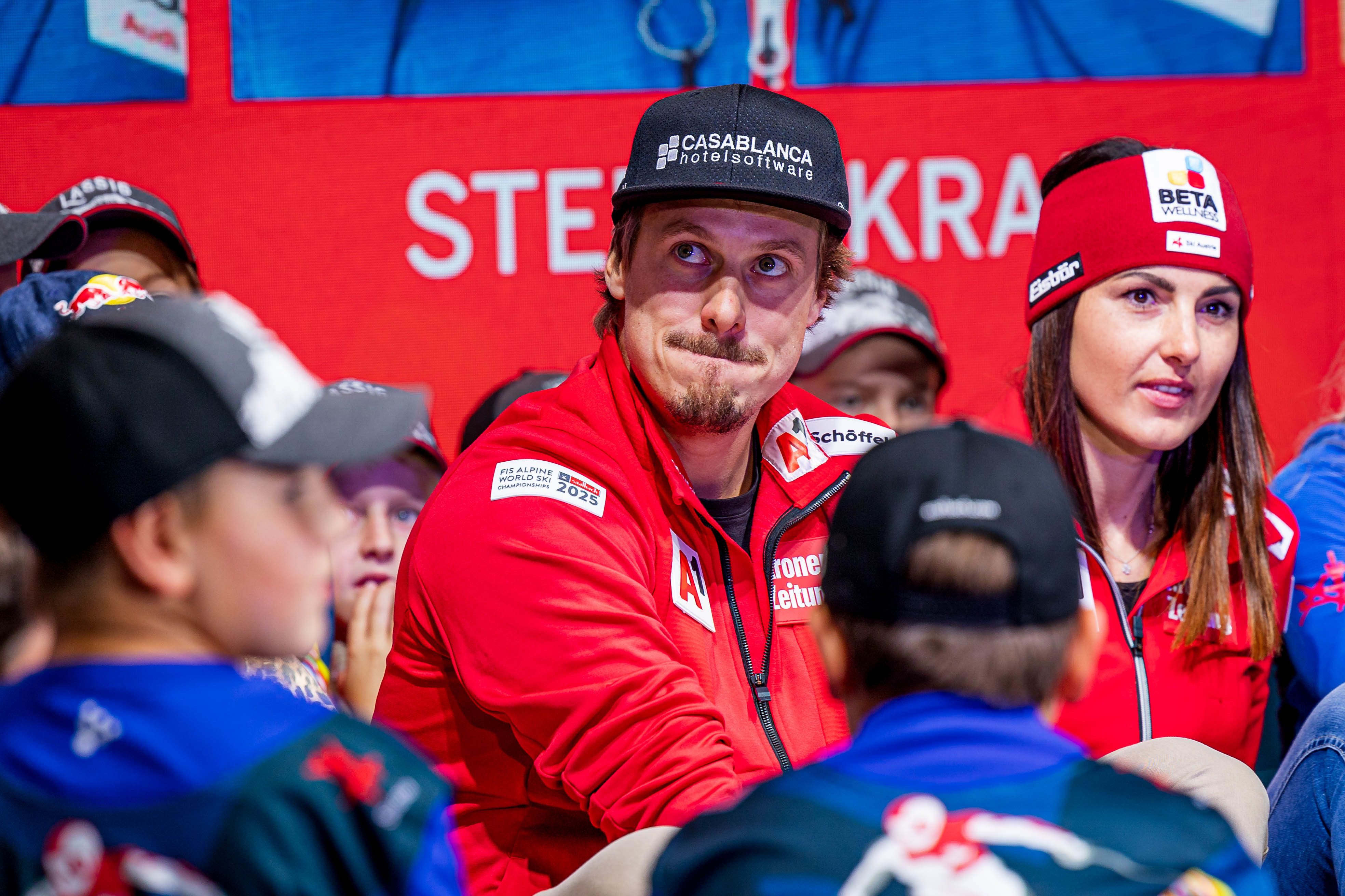 Auf Manuel Feller wartet eine lange Dienstreise.