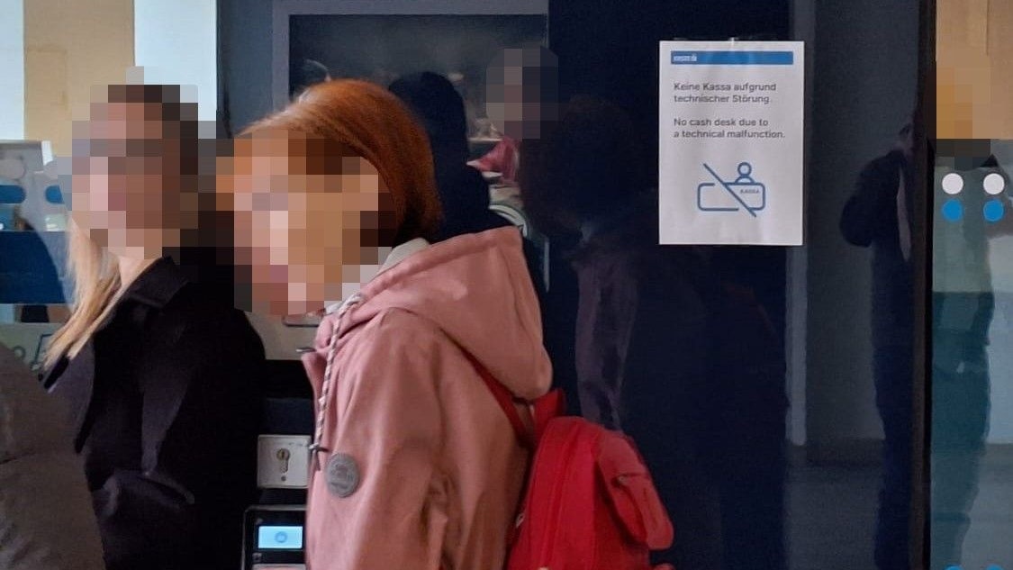 Erste Bank down! Kunden können nicht auf Geld zugreifen