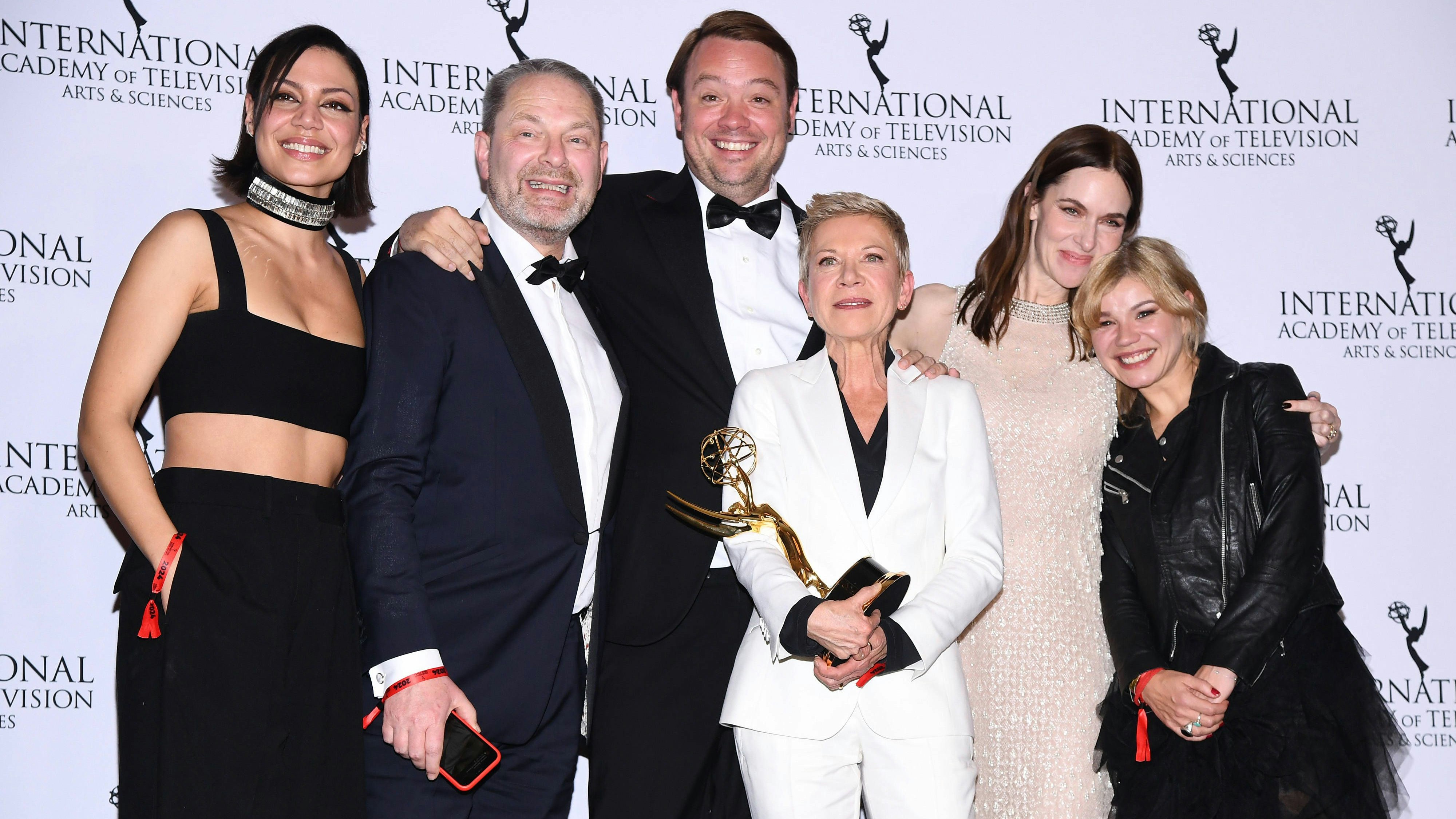 Heute.at - Gar nicht lieb: Deutsche Netflixserie gewinnt den Emmy