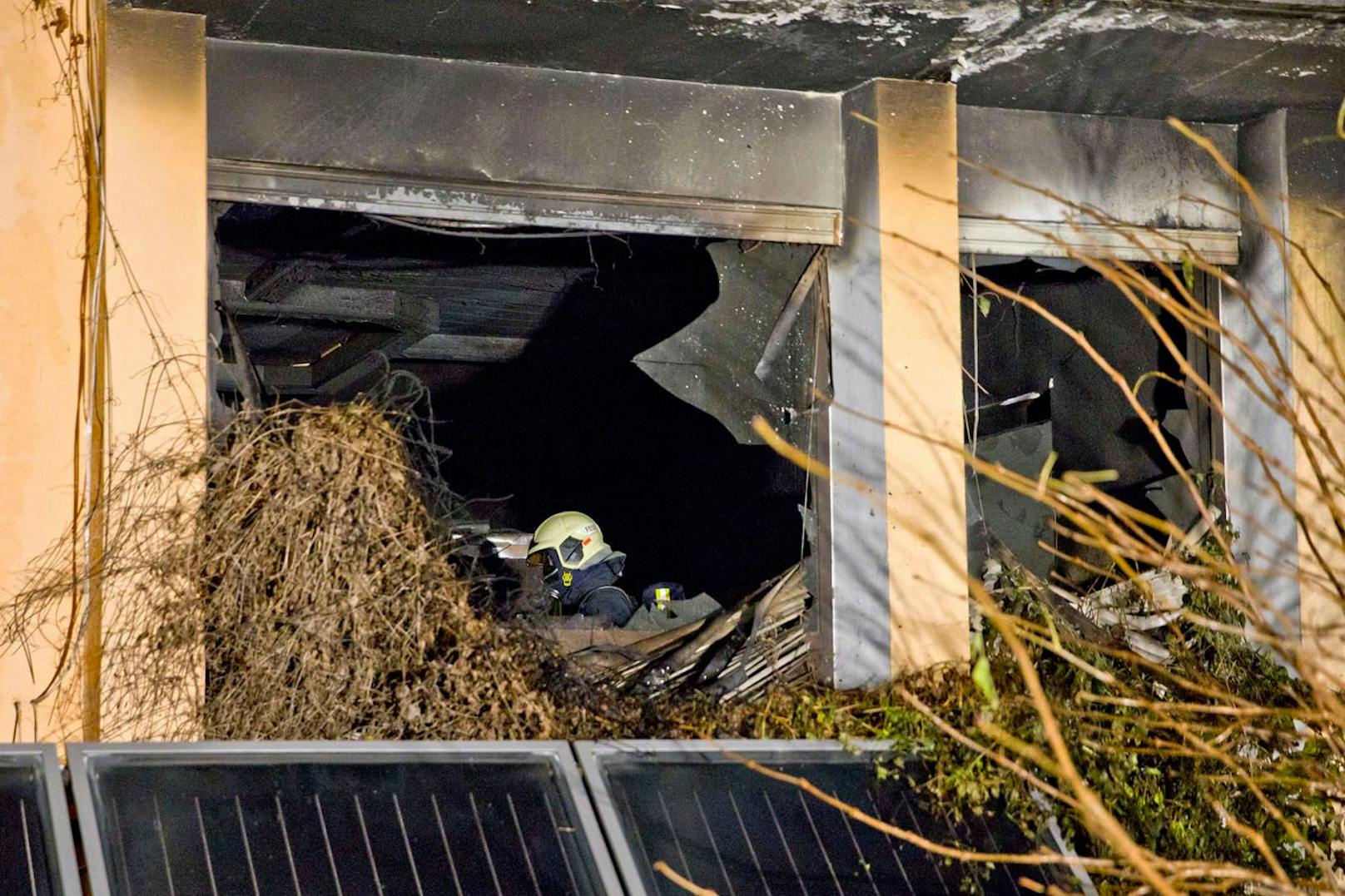 Großeinsatz in Leobersdorf – 94 Einsatzkräfte bekämpften Wohnhausbrand