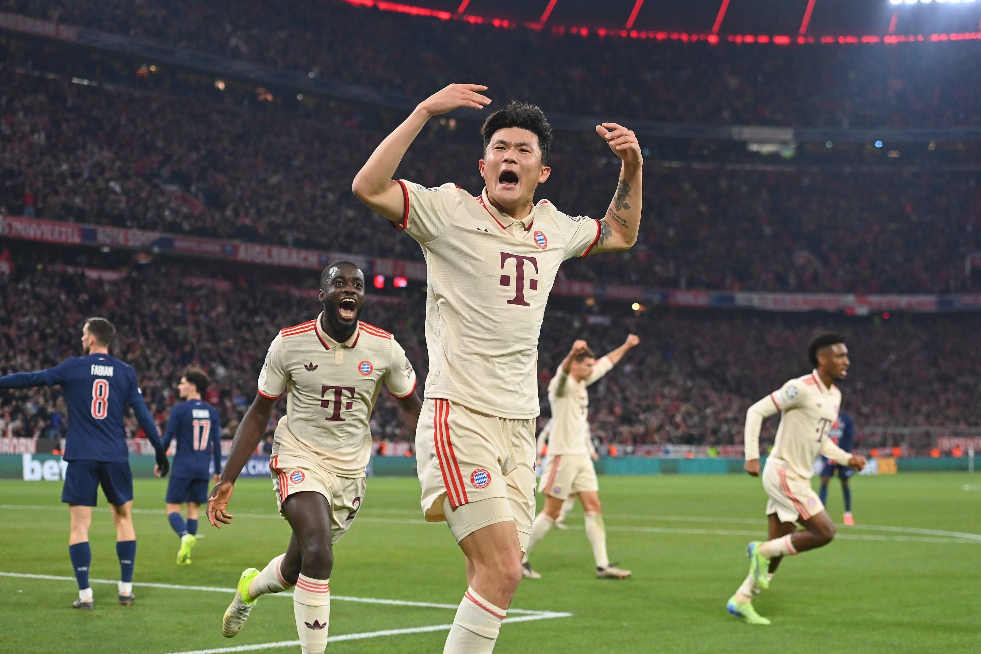 Minjae Kim bejubelt seinen Treffer. 