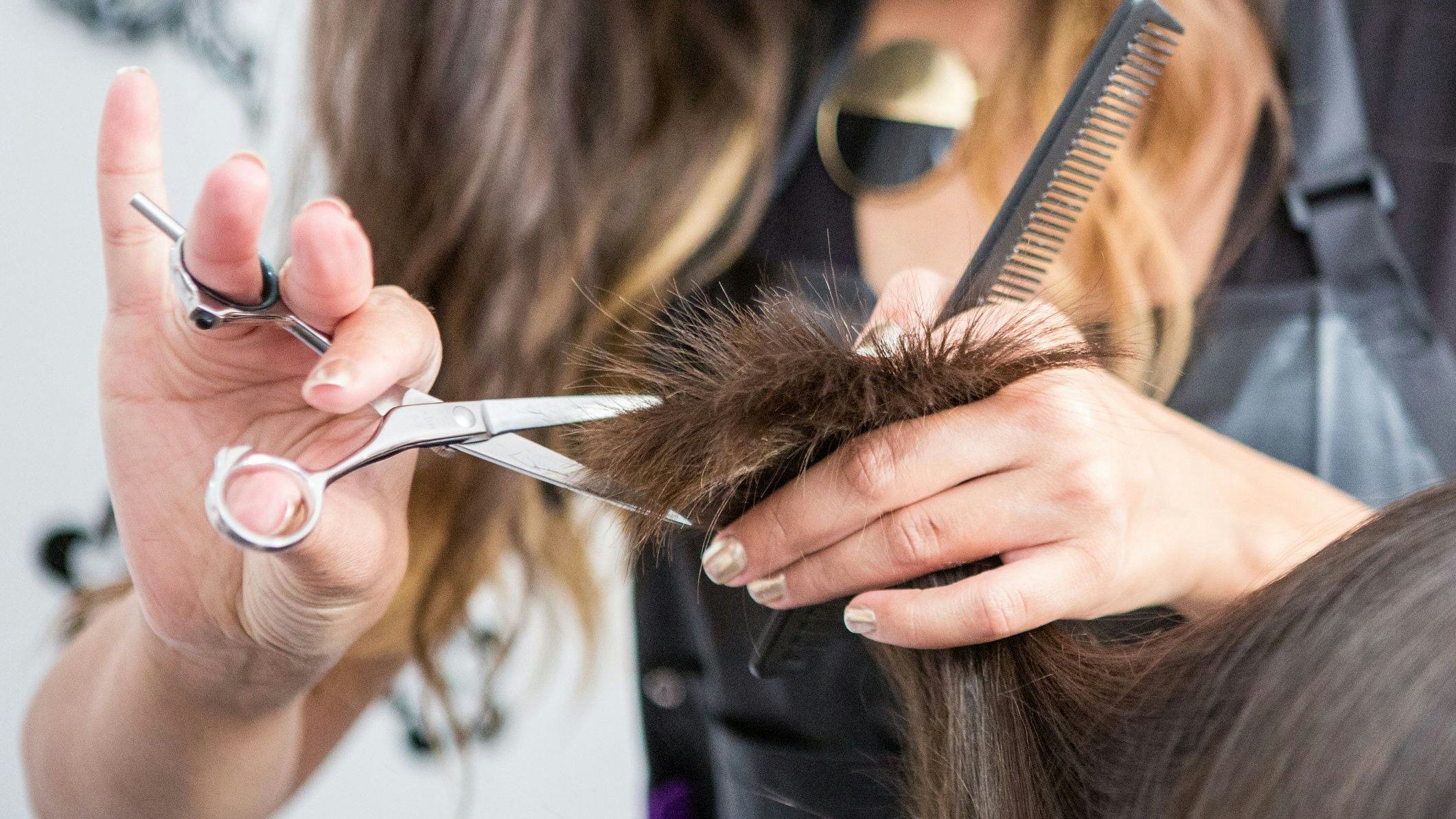 Friseuse ist nach wie vor einer der beliebtesten Lehrberufe bei jungen Frauen