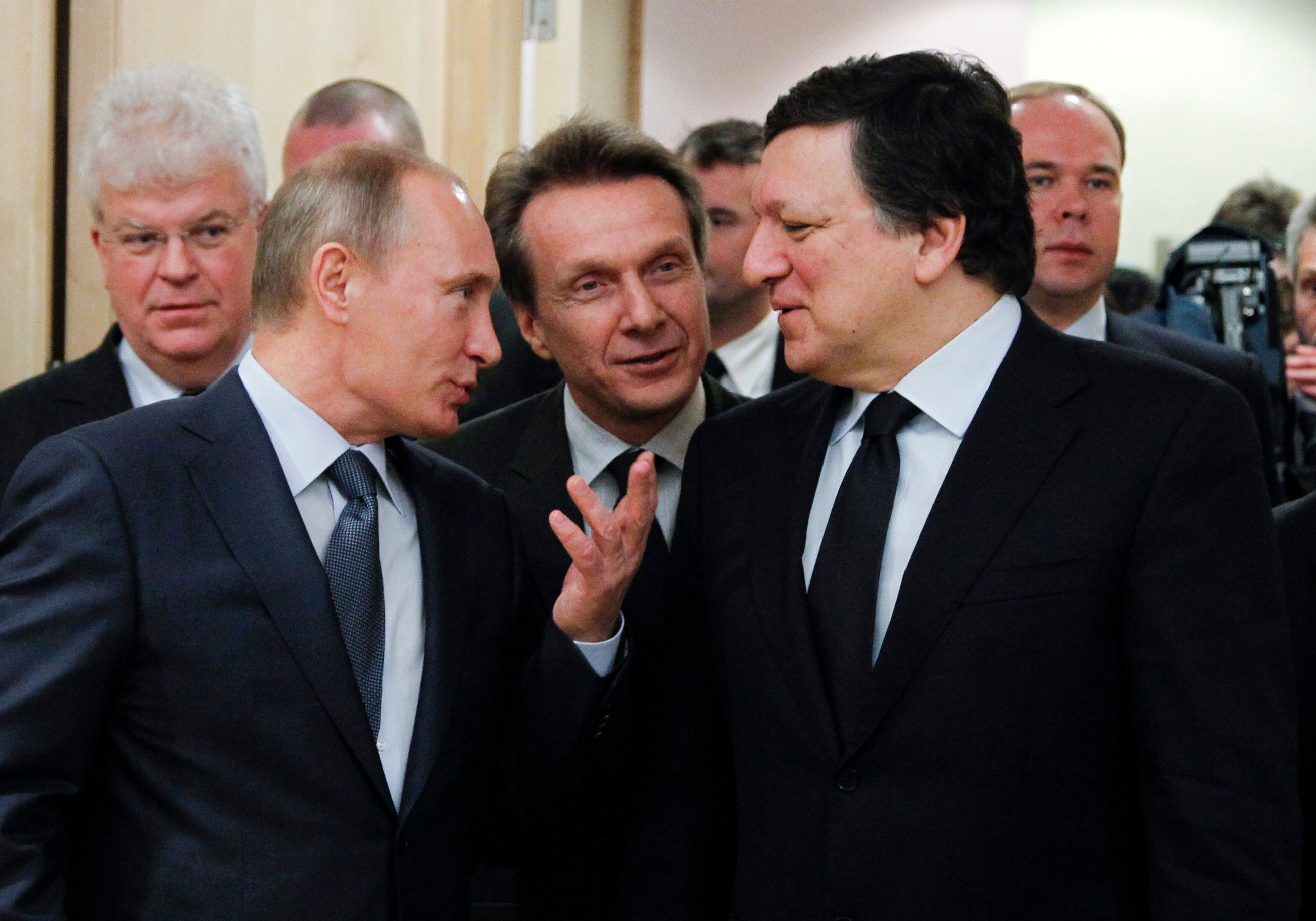 Hatten oft miteinander zu tun: Wladimir Putin (l.) und der damalige EU-Kommissionspräsident José Manuel Barroso (r.) 2011 in Brüssel.